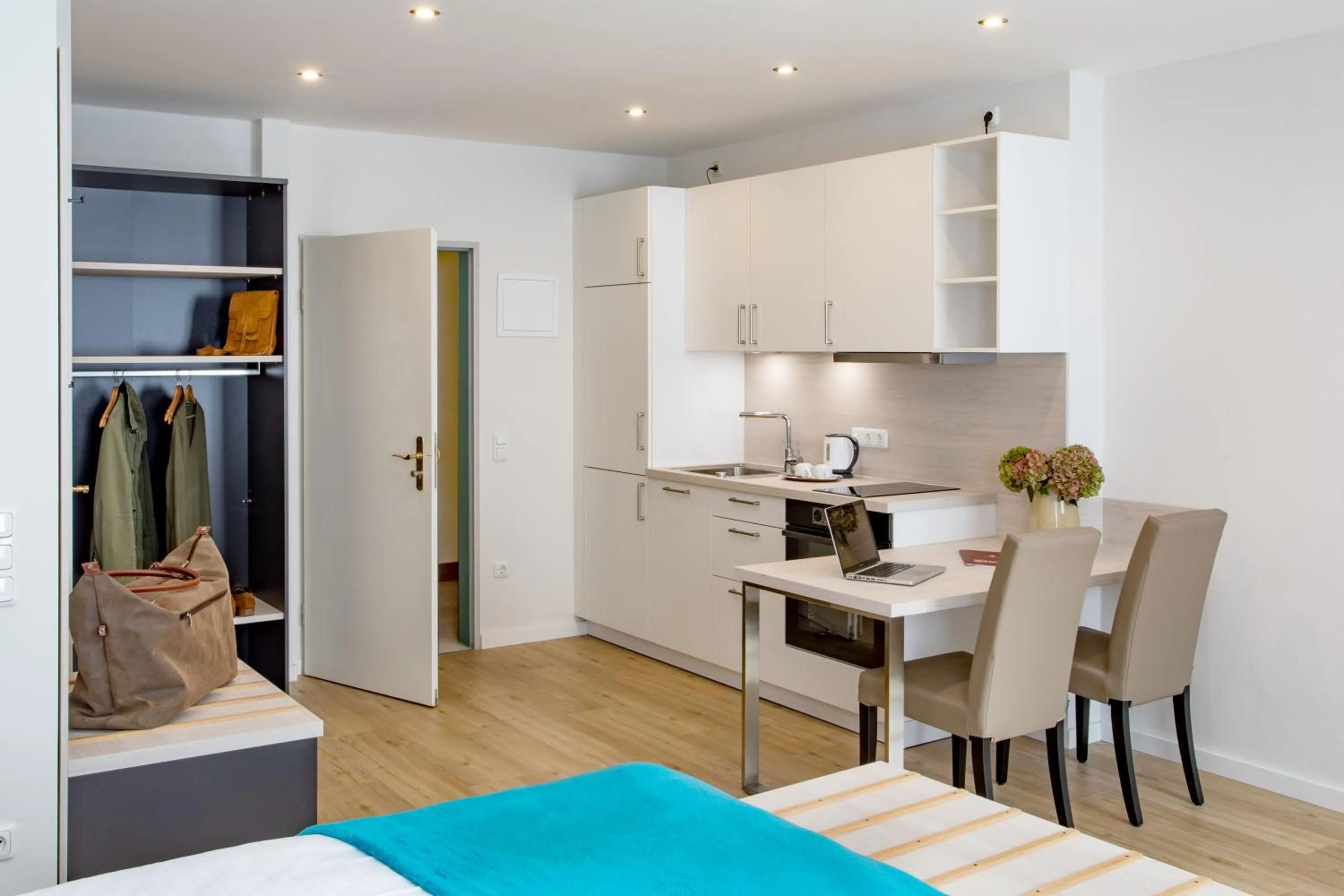 Coffee/tea facilities, Bed in Boardinghouse Hotel Münchner Hof Pfarrkirchen