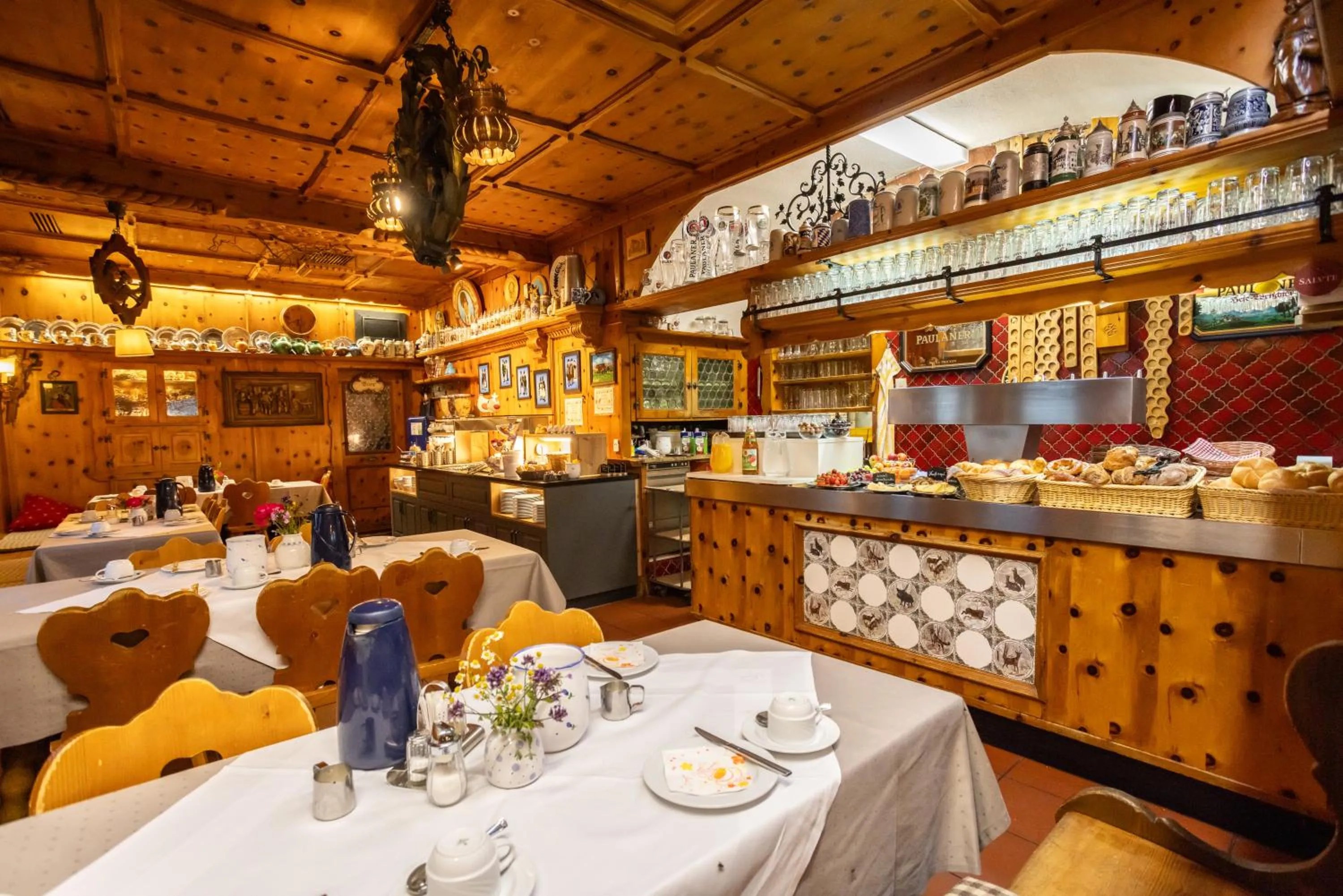 Restaurant/places to eat in Hotel & Gasthof Fraundorfer