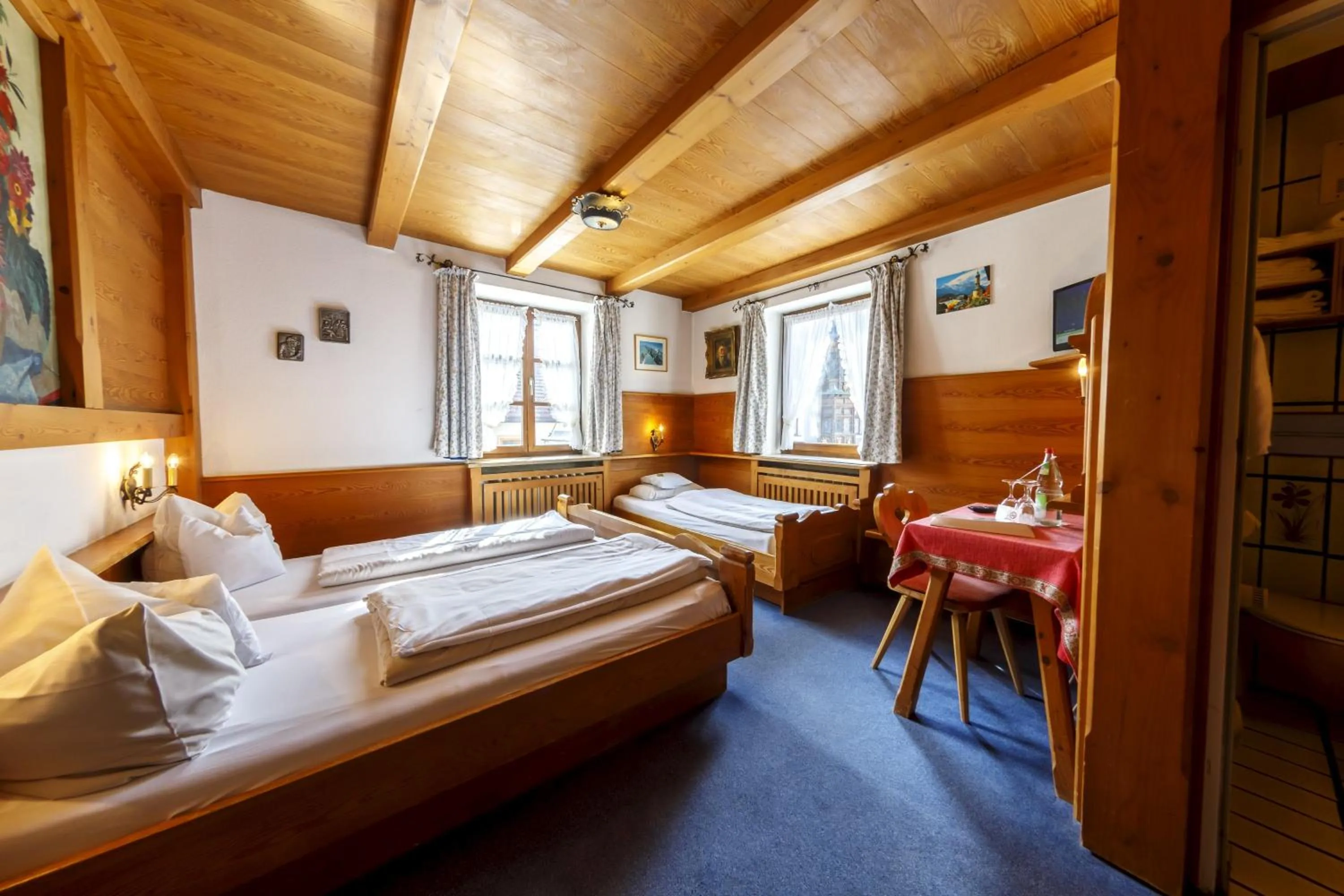 Bedroom, Bed in Hotel & Gasthof Fraundorfer