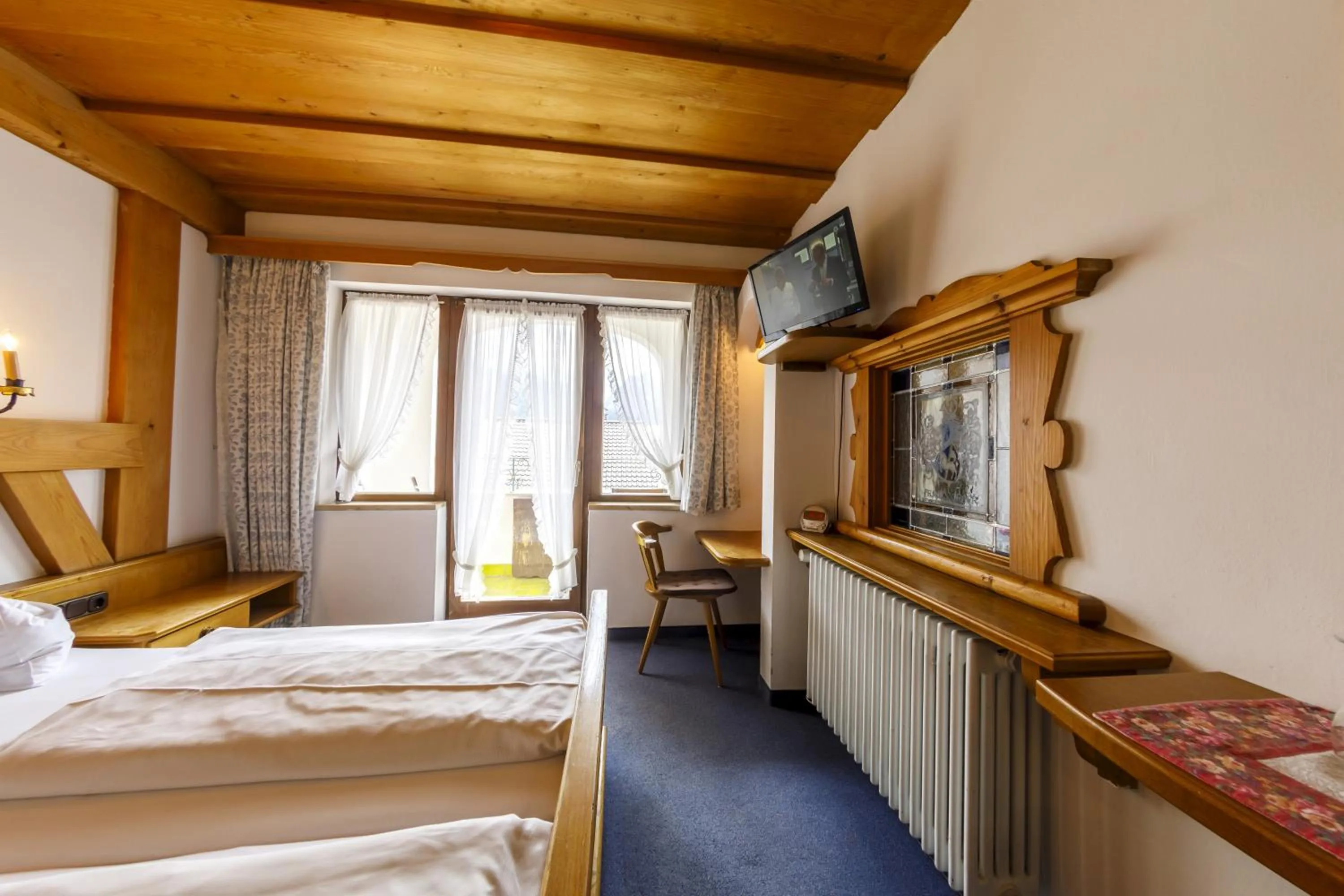 Photo of the whole room, Bed in Hotel & Gasthof Fraundorfer