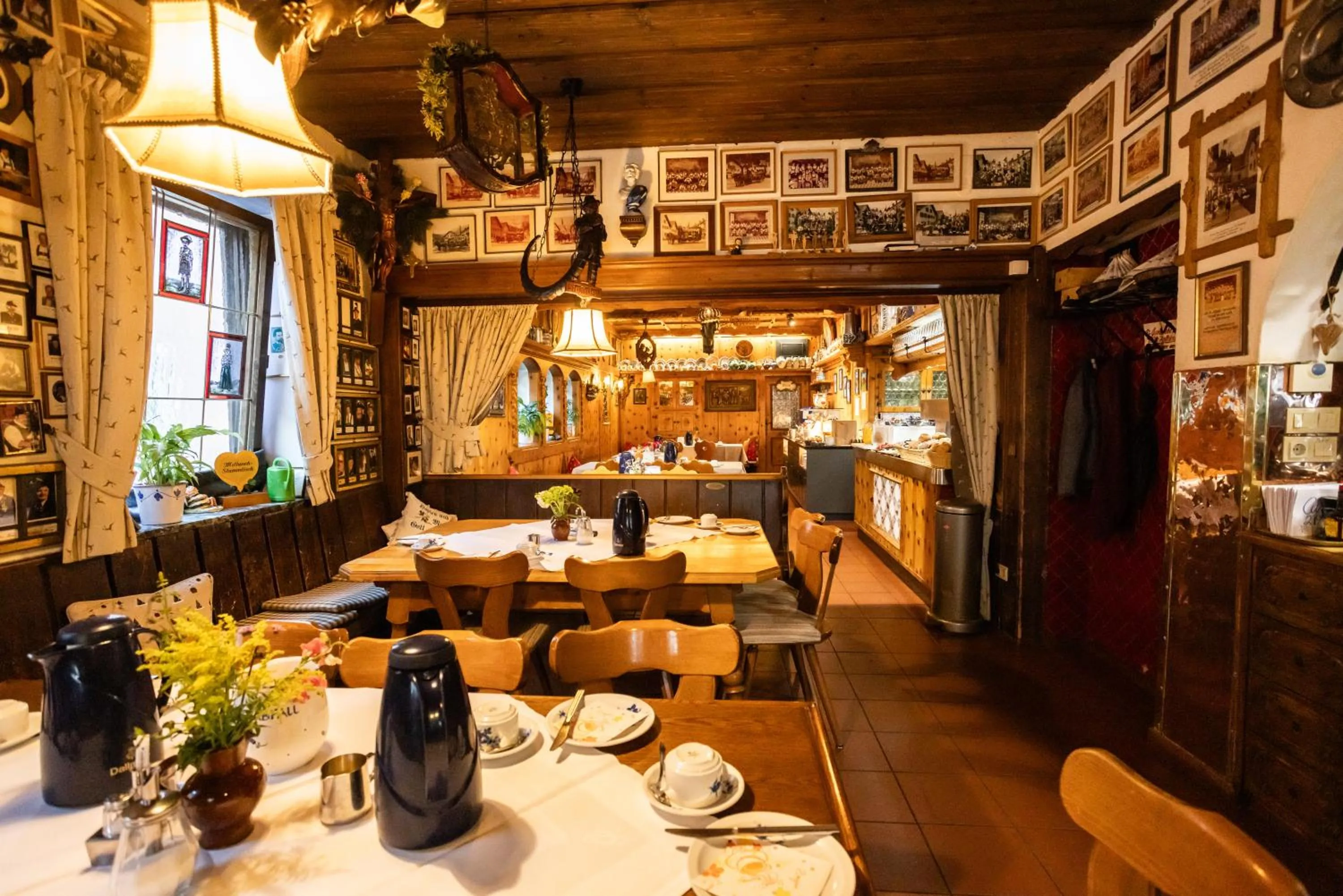 Restaurant/places to eat in Hotel & Gasthof Fraundorfer