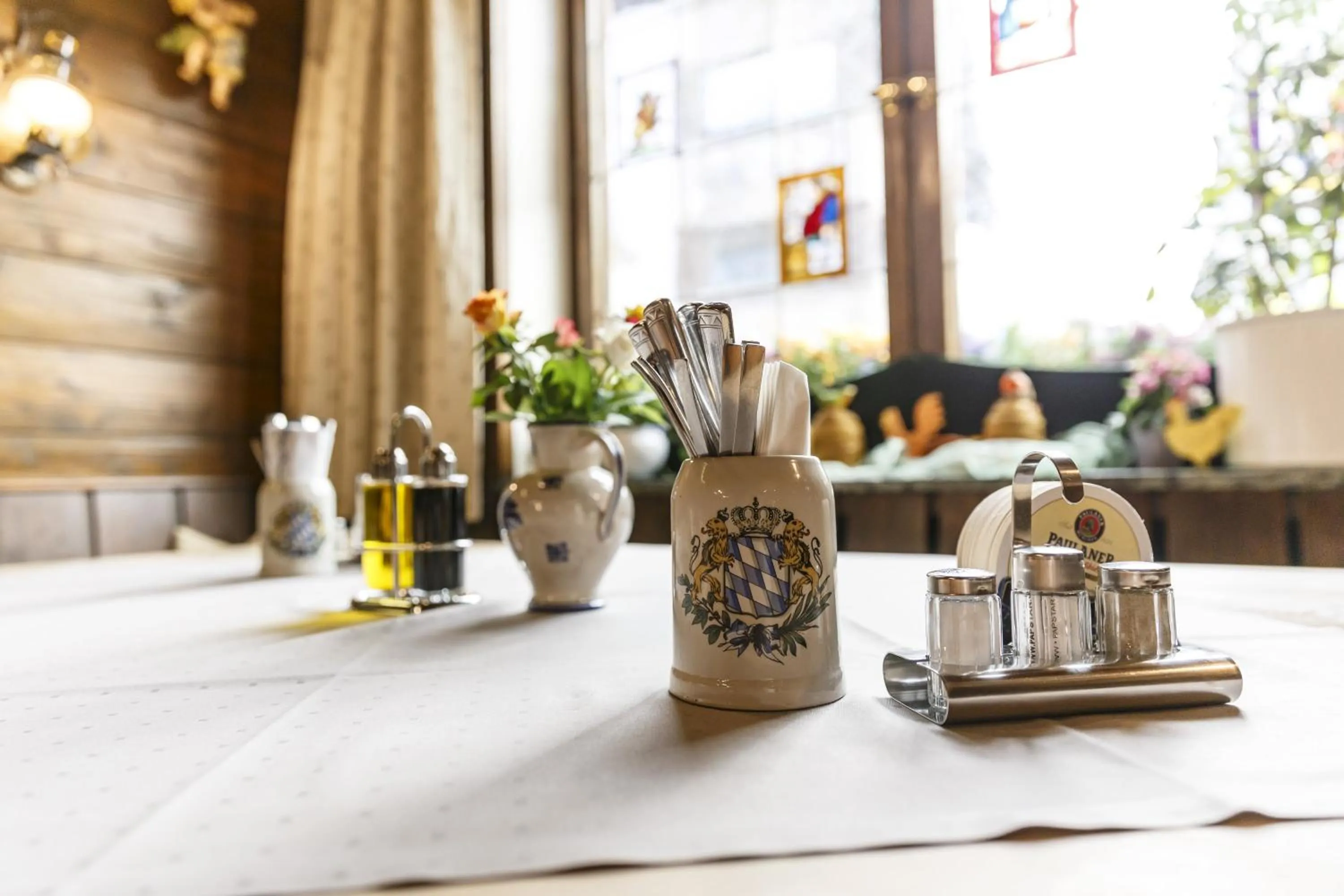 Restaurant/places to eat in Hotel & Gasthof Fraundorfer