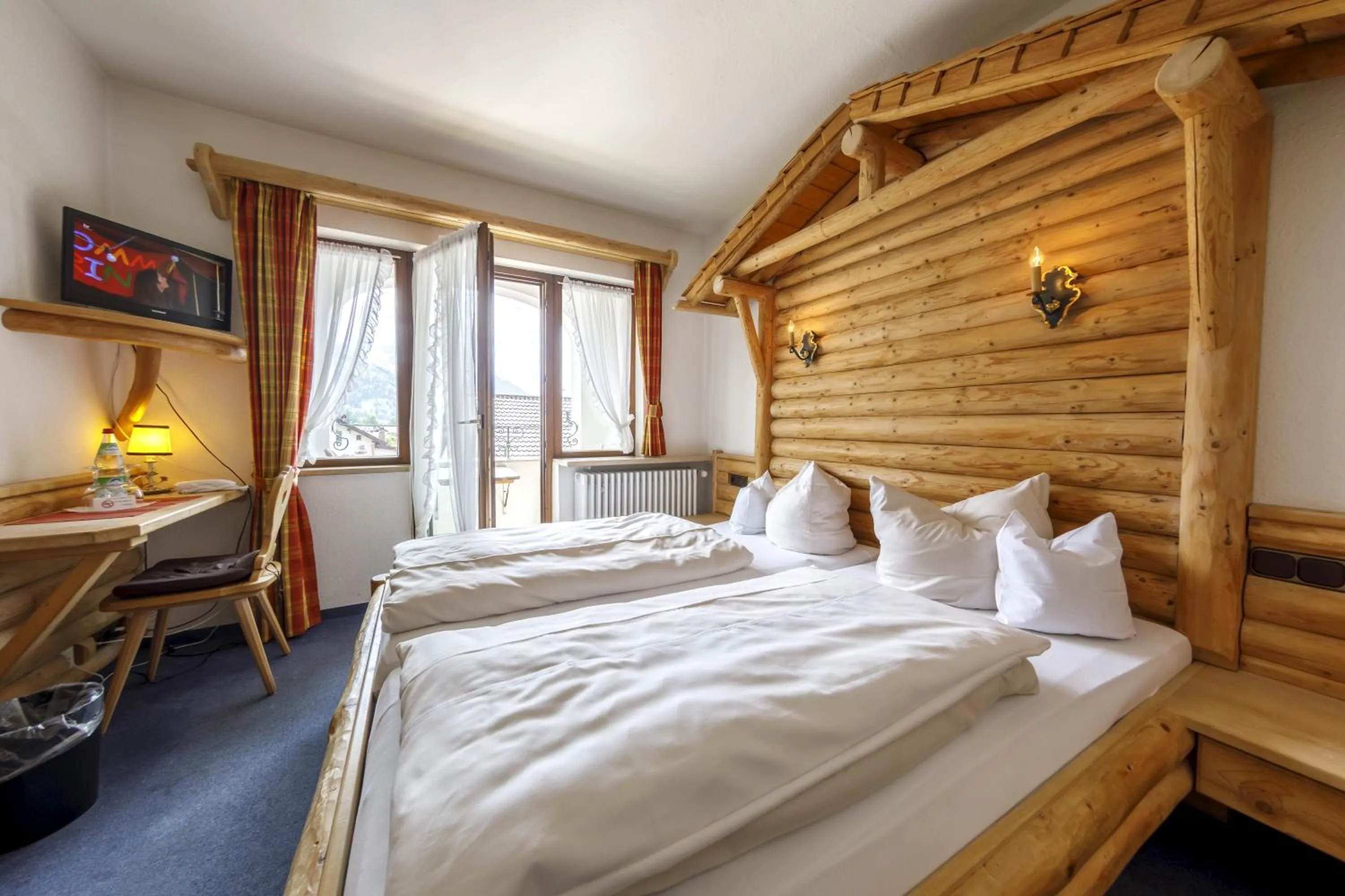 Photo of the whole room, Bed in Hotel & Gasthof Fraundorfer