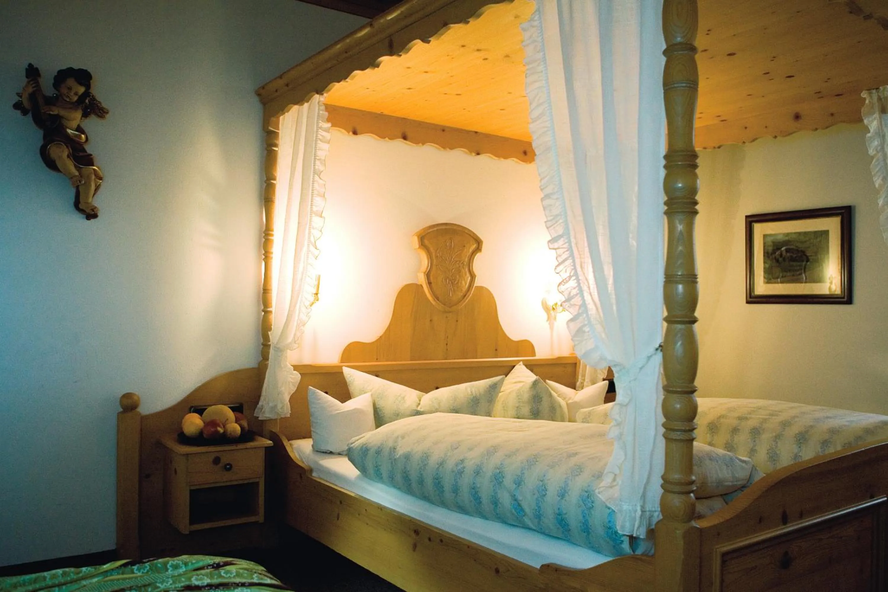 Bed in Hotel & Gasthof Fraundorfer