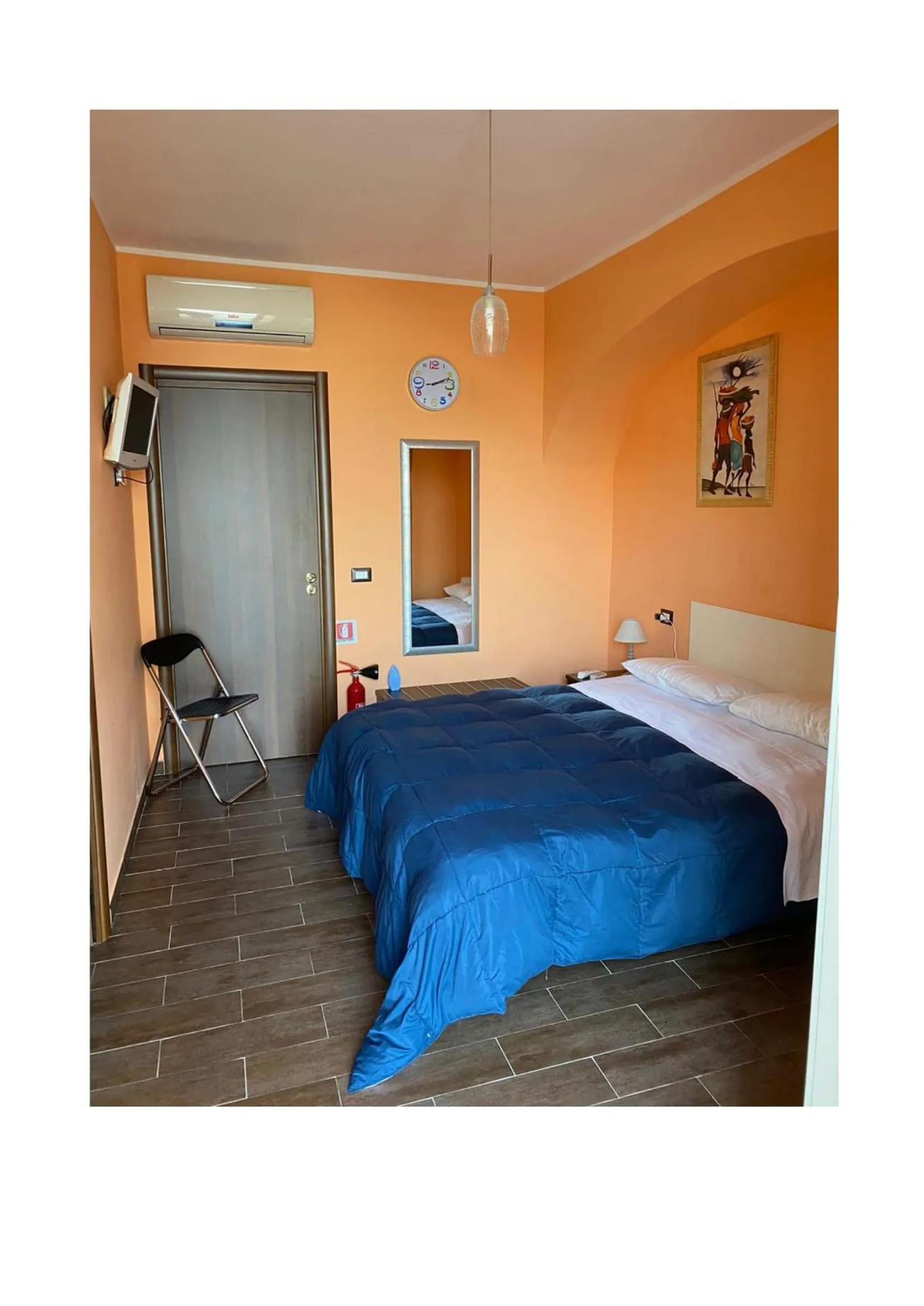 Photo of the whole room, Bed in Alloggio Turistico 103
