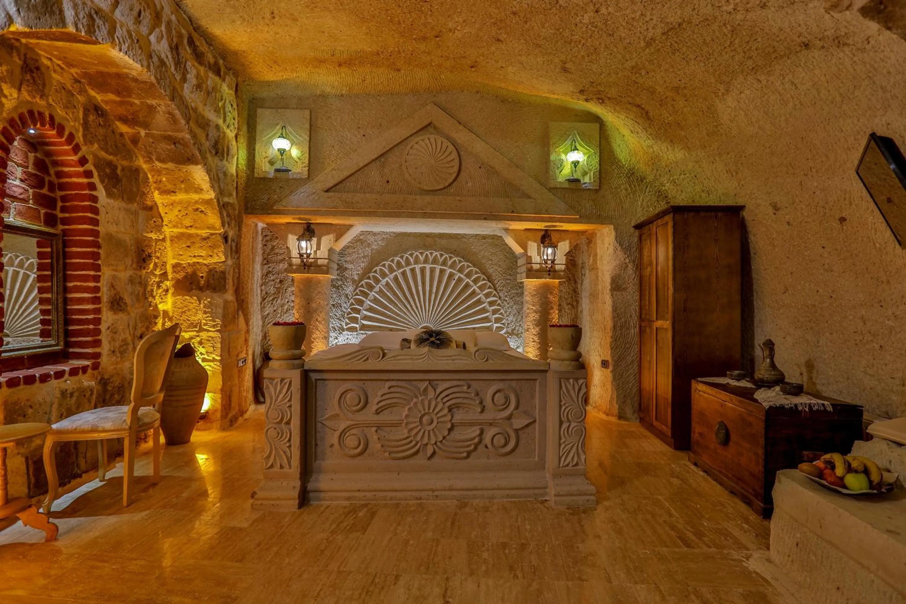 Bed in Casia Cave Suites