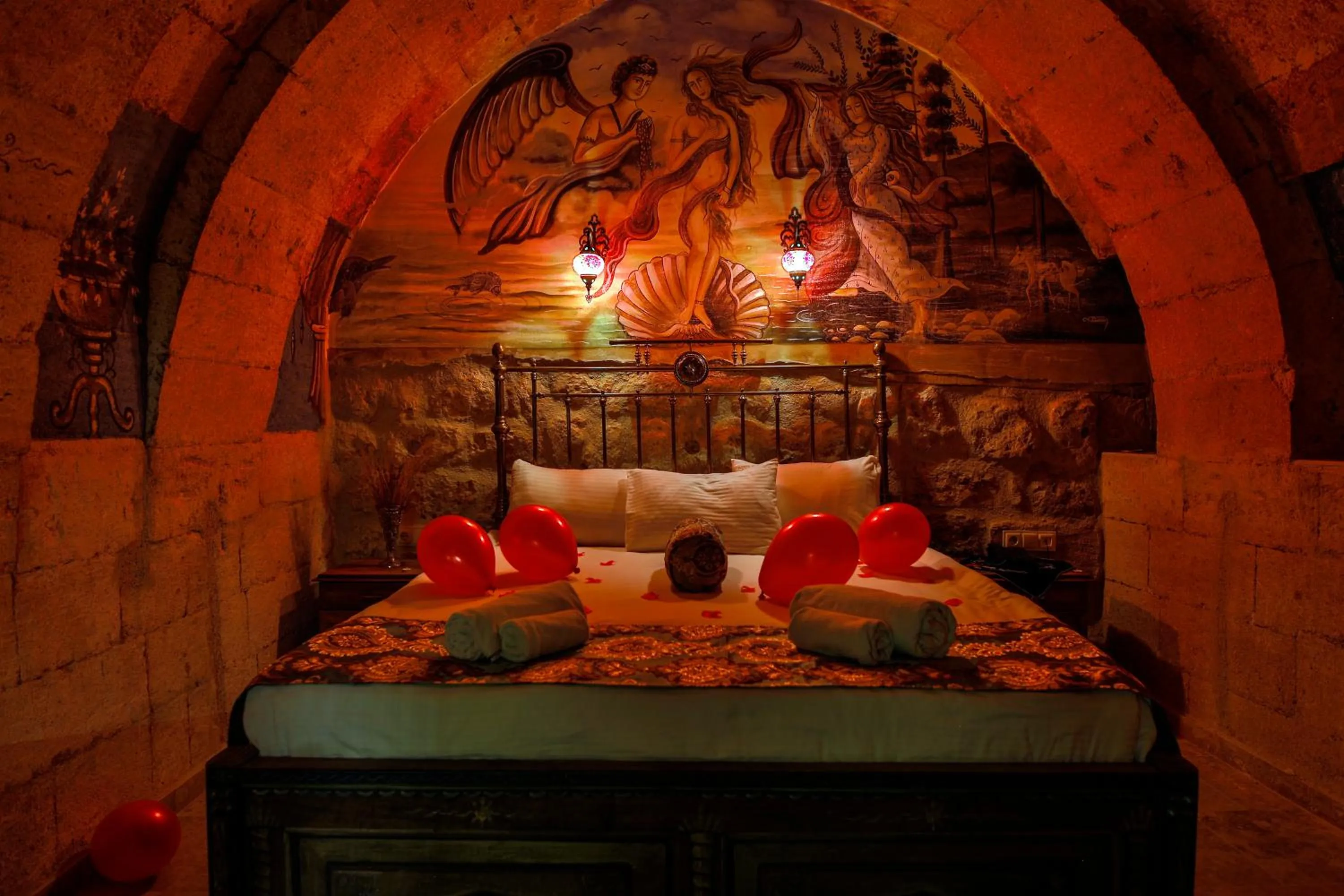 Bed in Casia Cave Suites