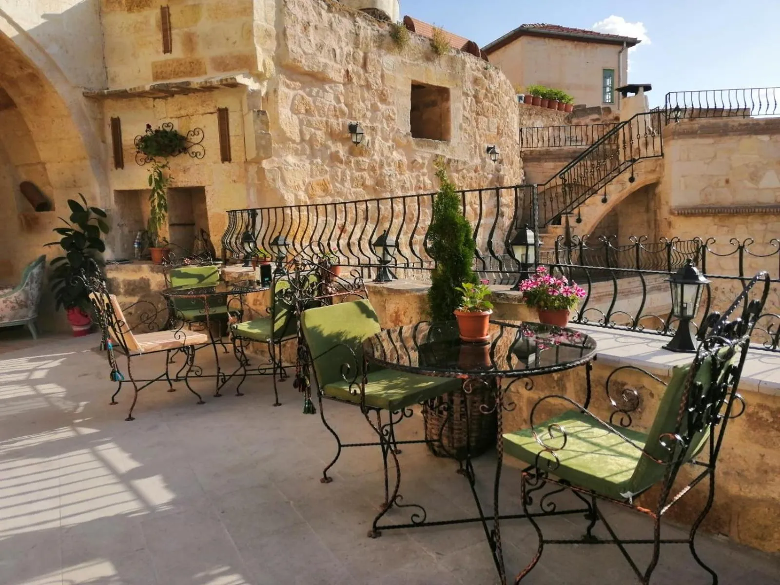Balcony/Terrace in Casia Cave Suites