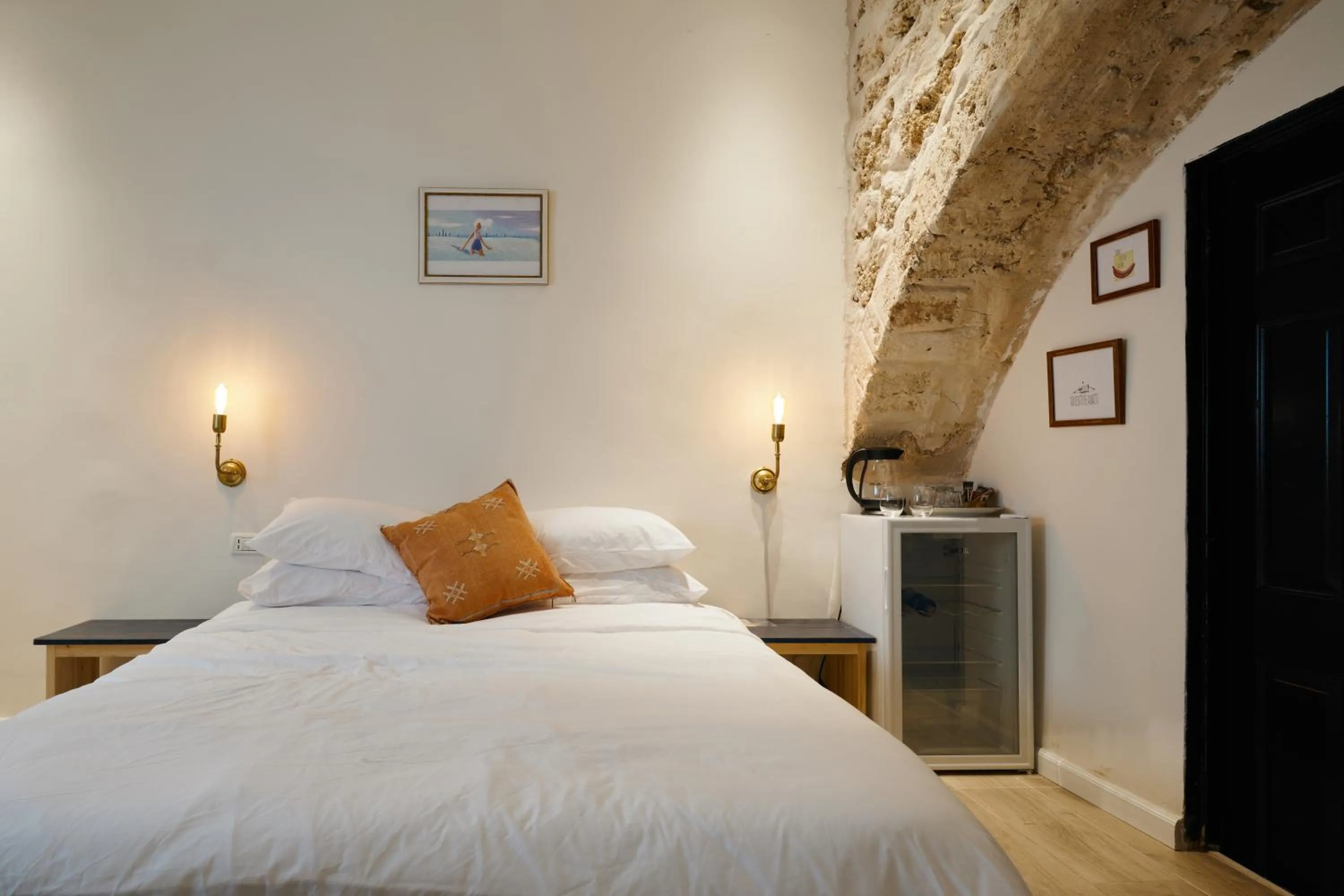 Photo of the whole room, Bed in Tel-Aviv LALA Boutique Hotel