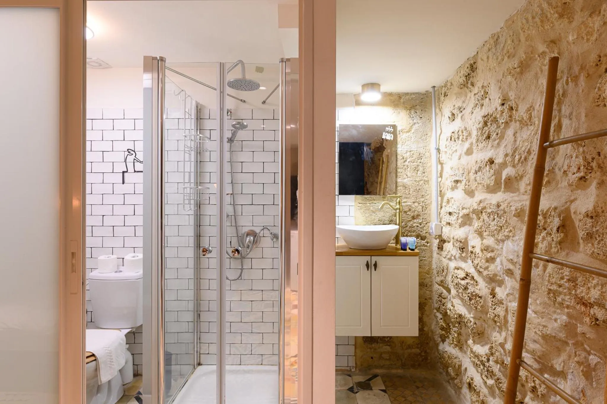 Shower in Tel-Aviv LALA Boutique Hotel