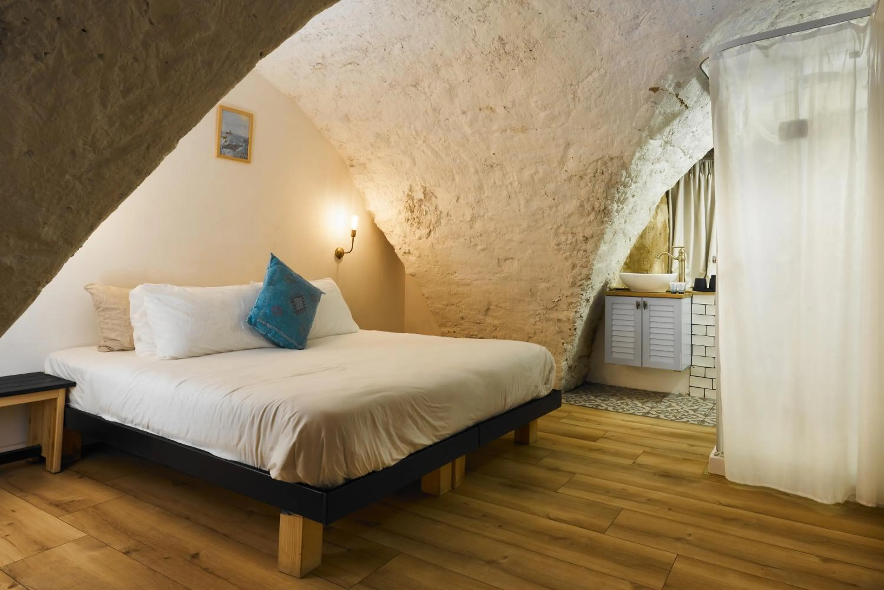 Bed in Tel-Aviv LALA Boutique Hotel