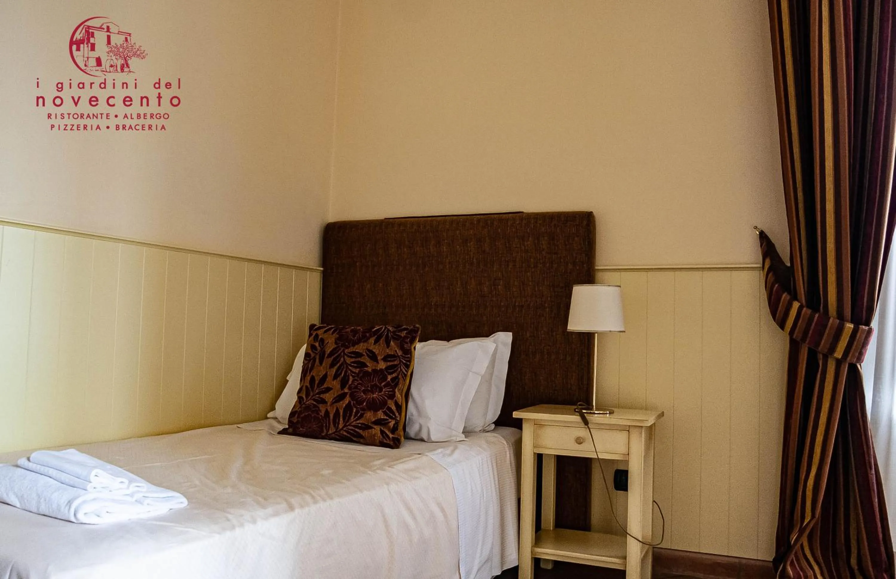 Bed in I Giardini del Novecento