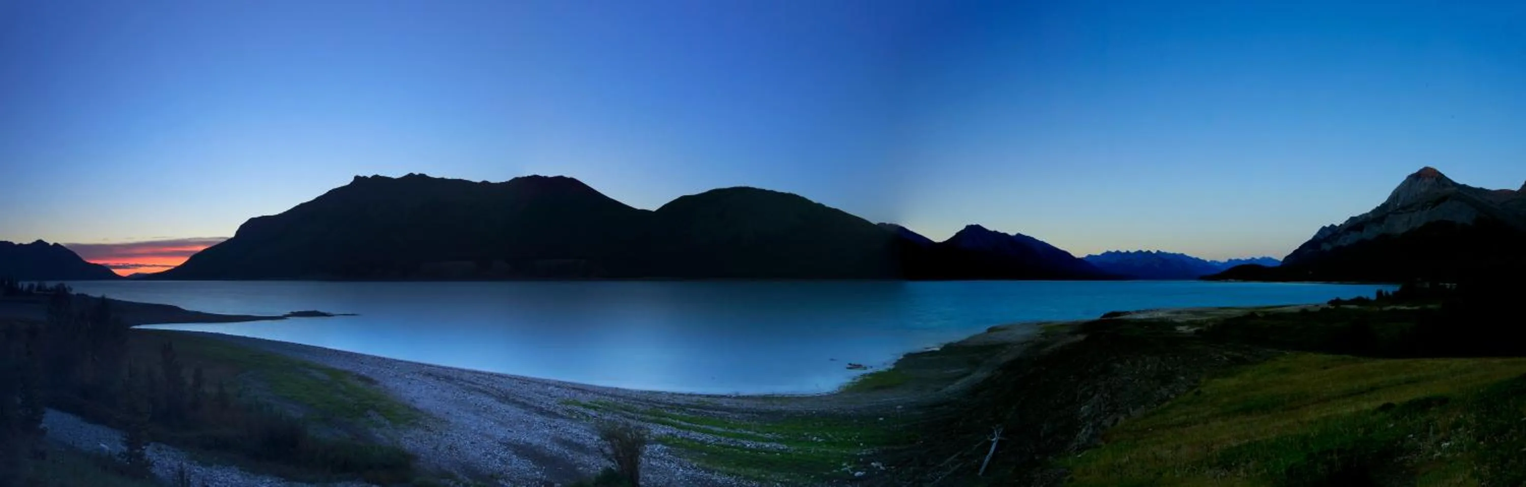 Lake view in David Thompson Resort