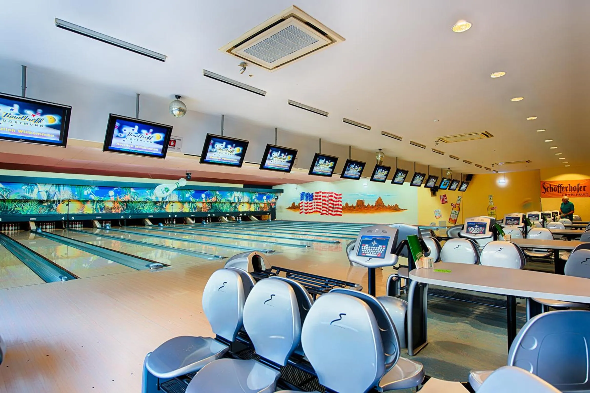 Evening entertainment in Home Hotel