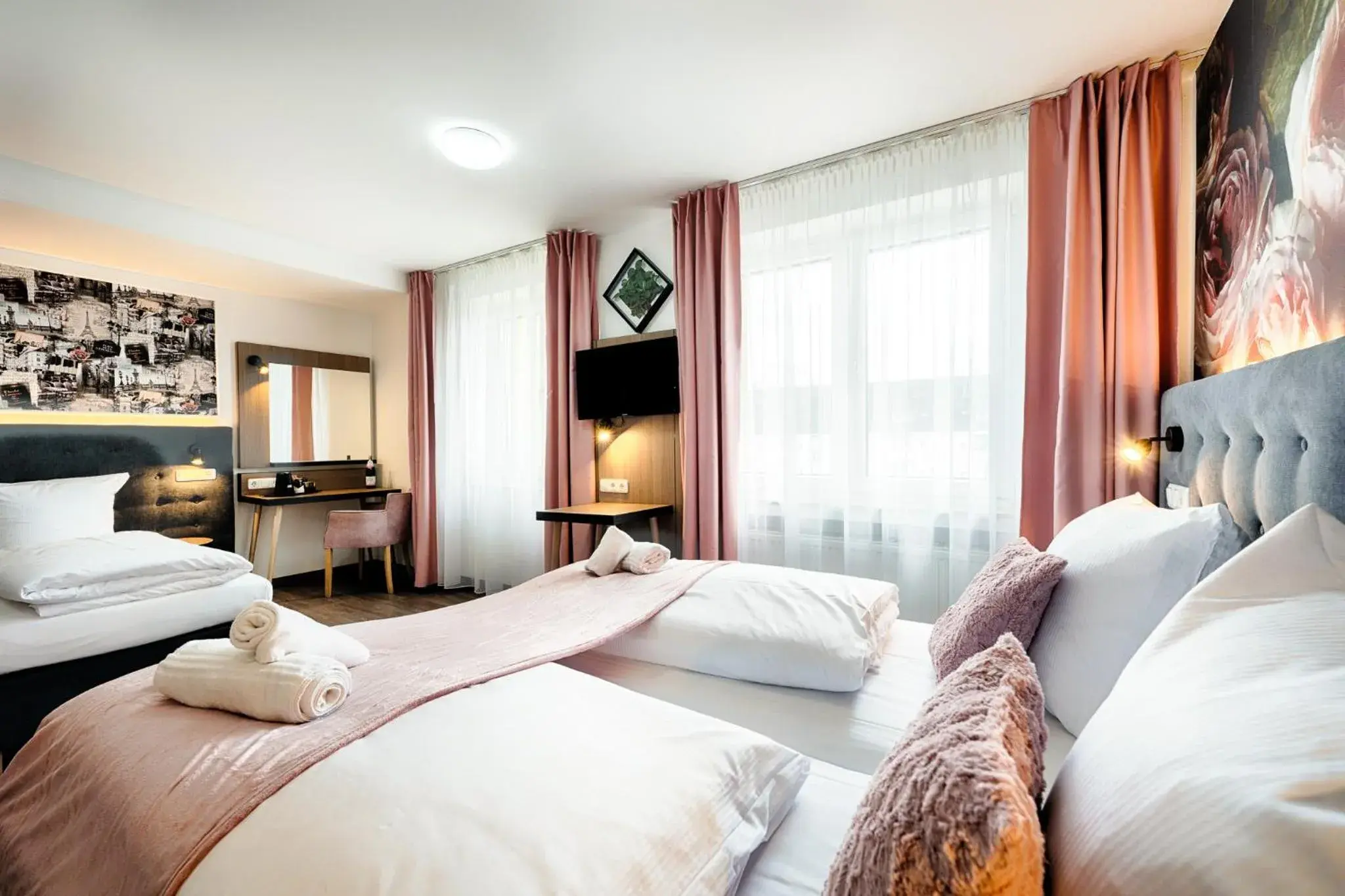 Triple Room in Home Hotel Triple Room in Home Hotel