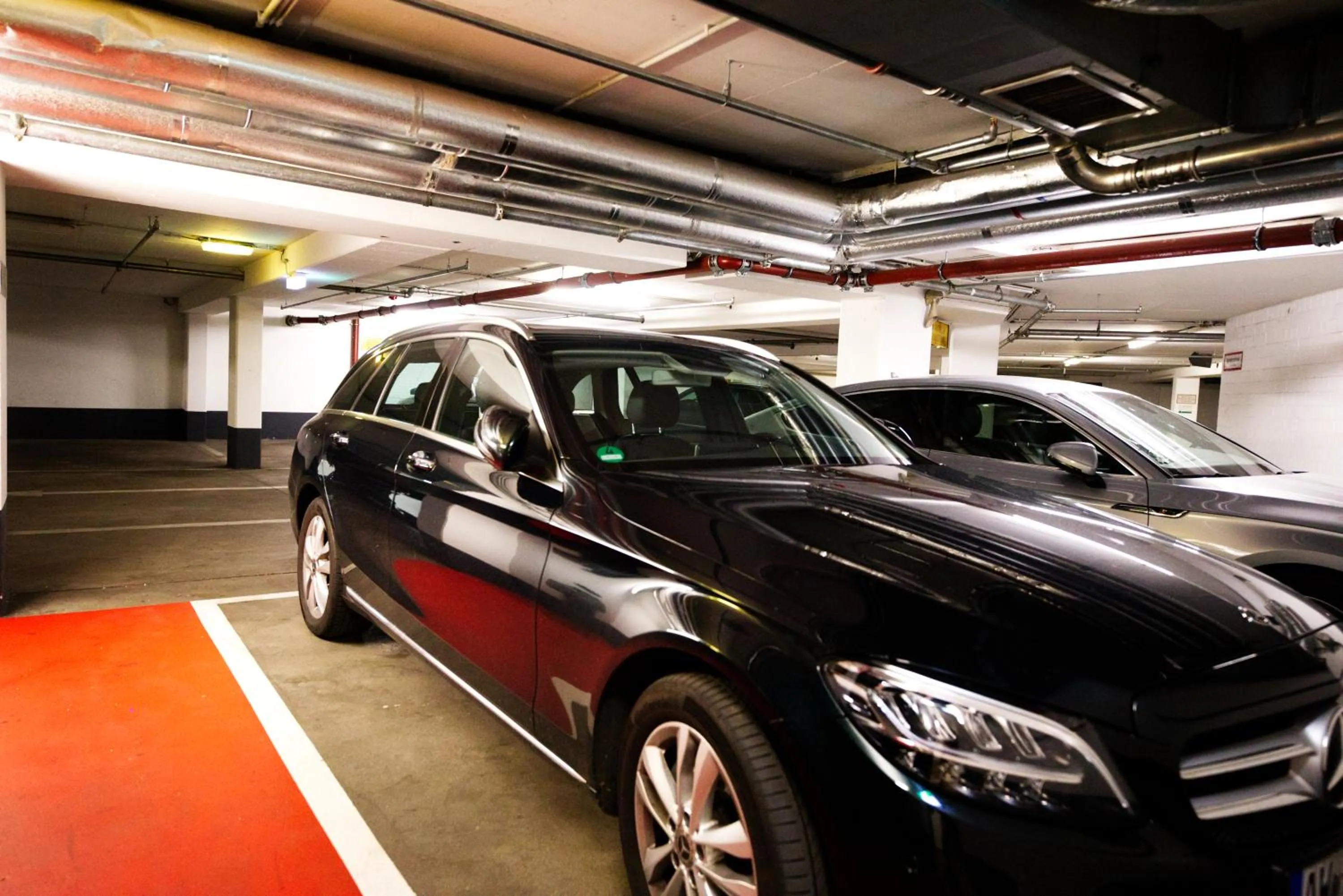 Parking in ibis Köln Centrum