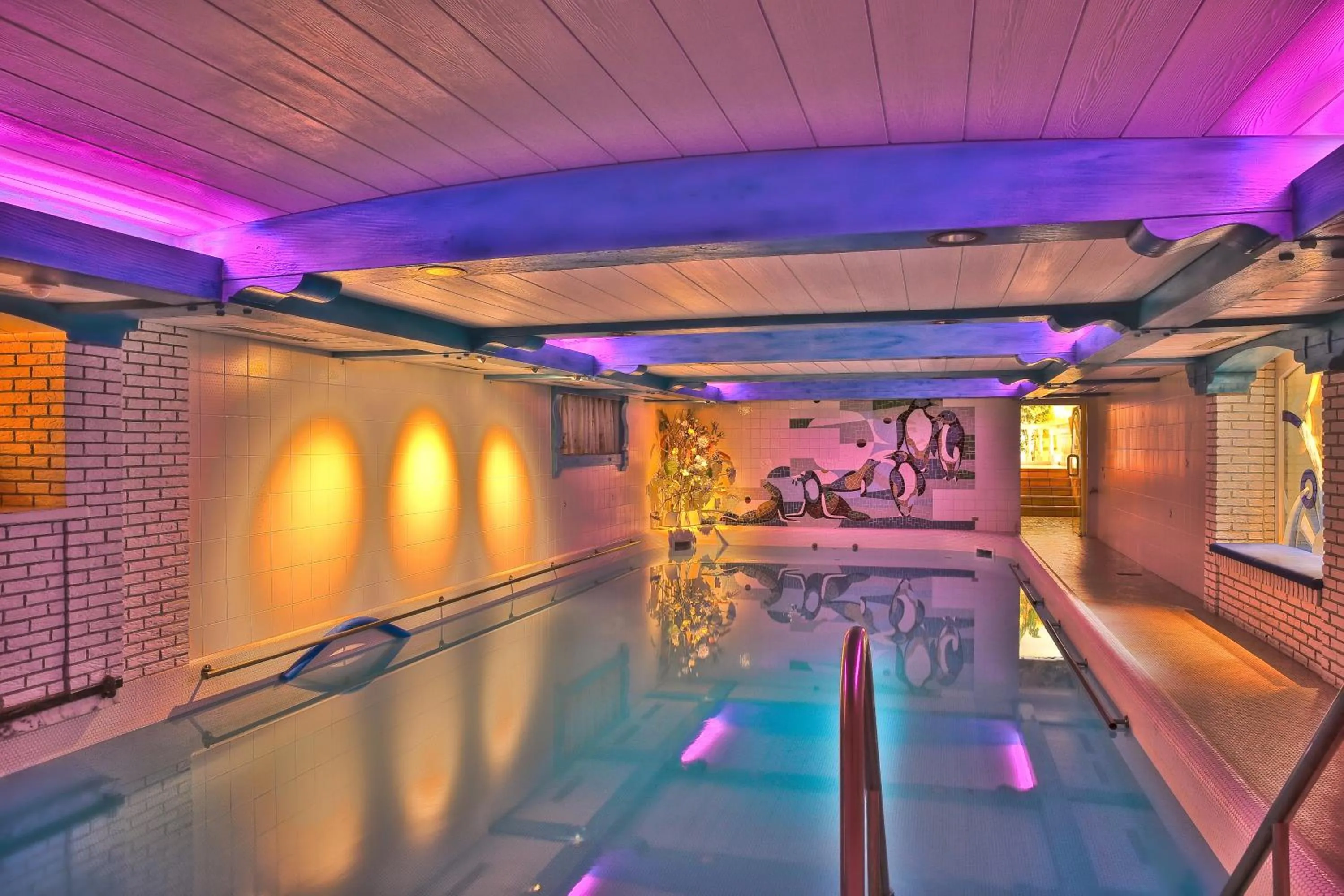 Swimming pool in Kur- und Wellnesshotel Förch
