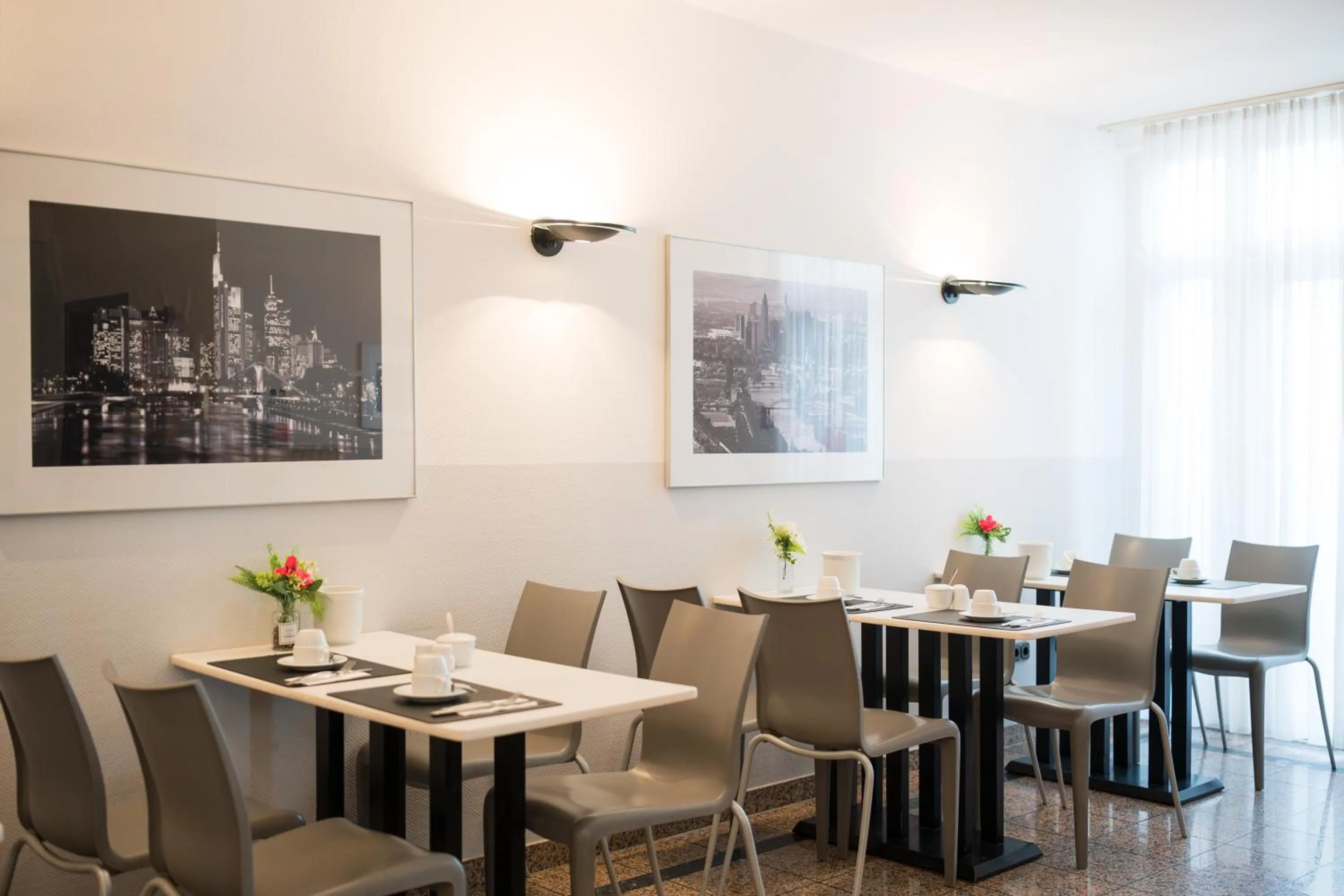 Breakfast in Hotel Topas Frankfurt City Centre