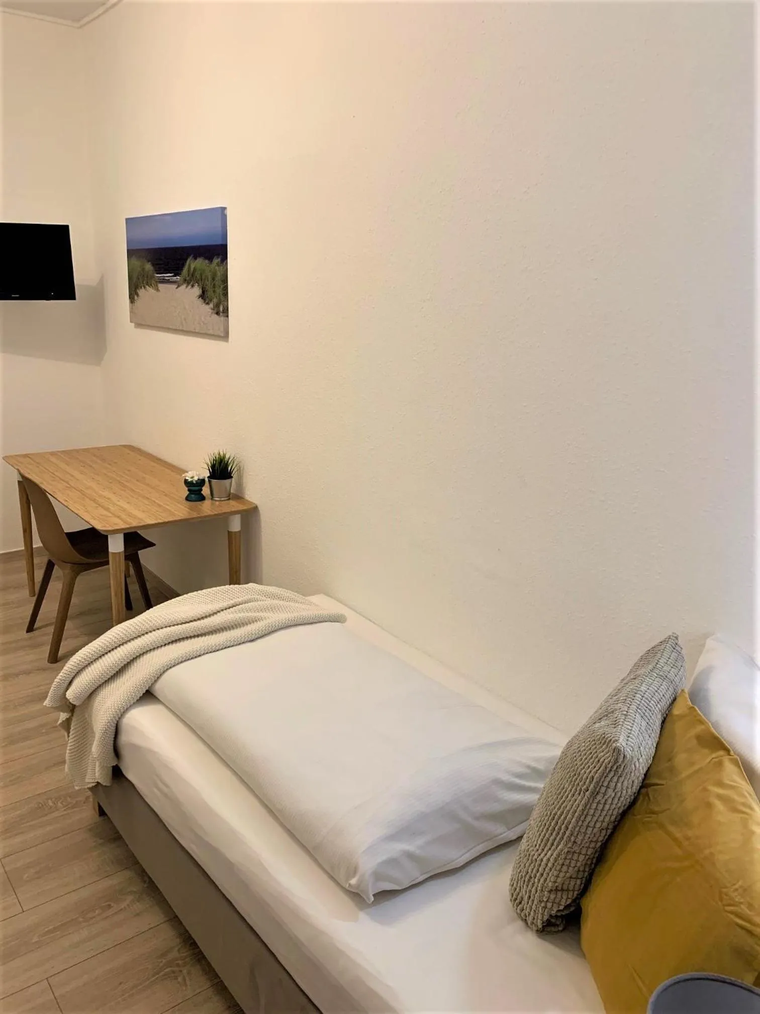 Seating area, Bed in Hotel zum Adler