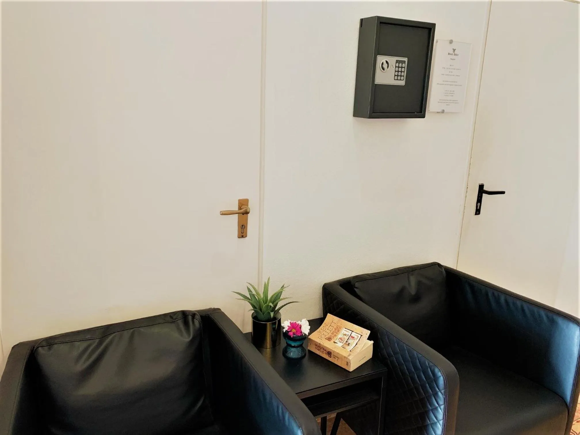 Lounge or bar in Hotel zum Adler