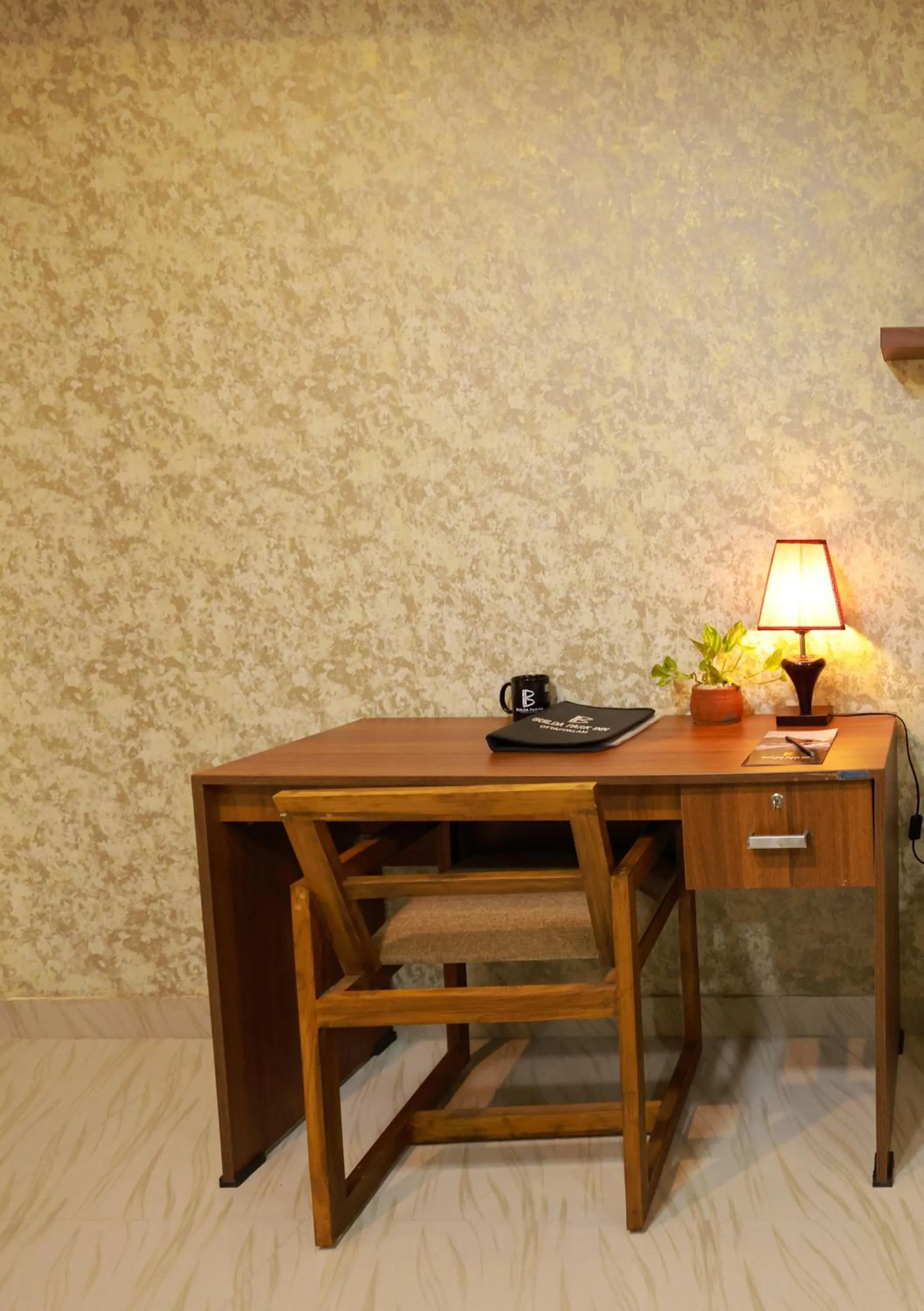 Seating area in Builda Park inn