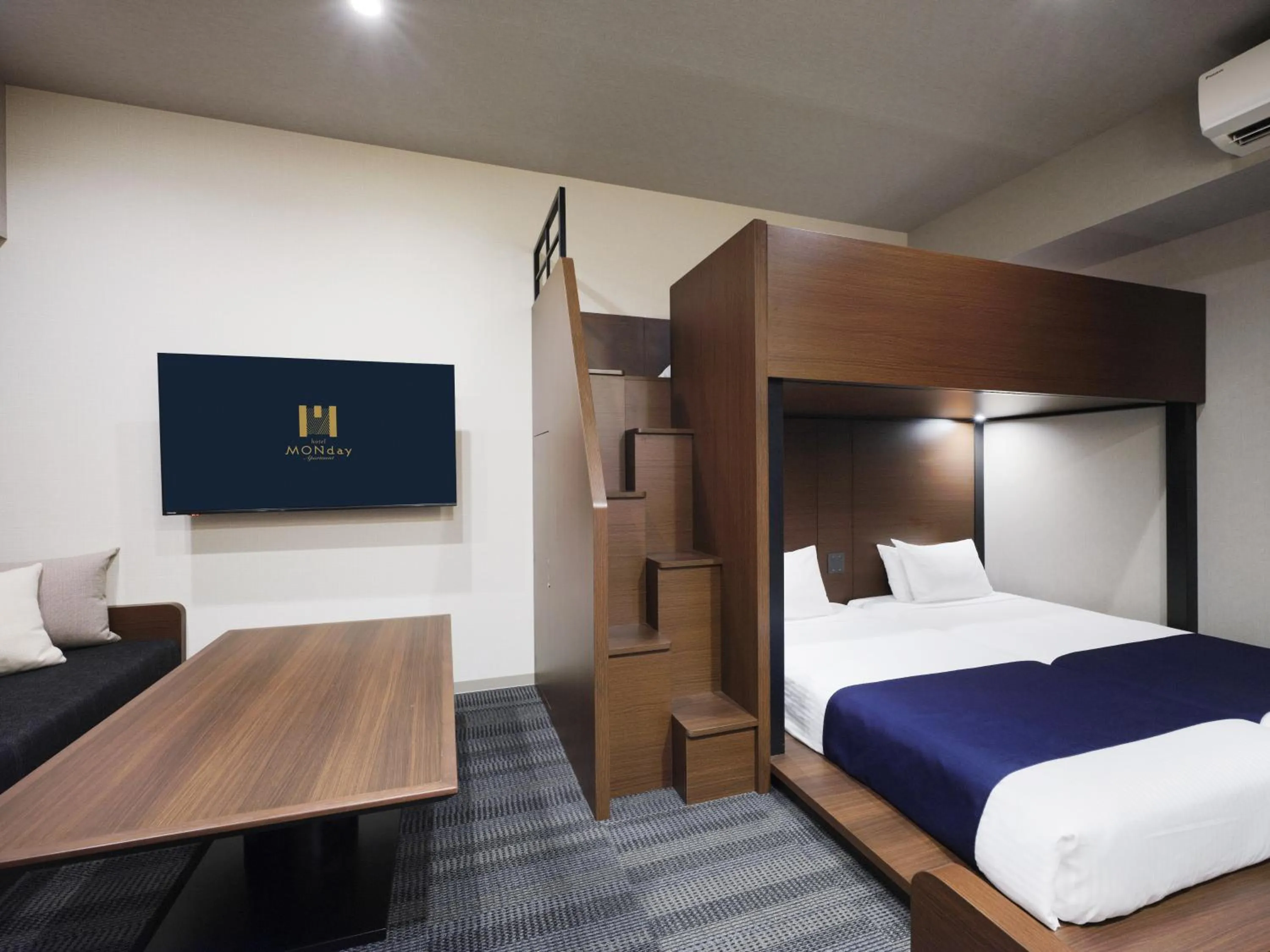 Bed in MONday Apart Ueno Shinokachimachi