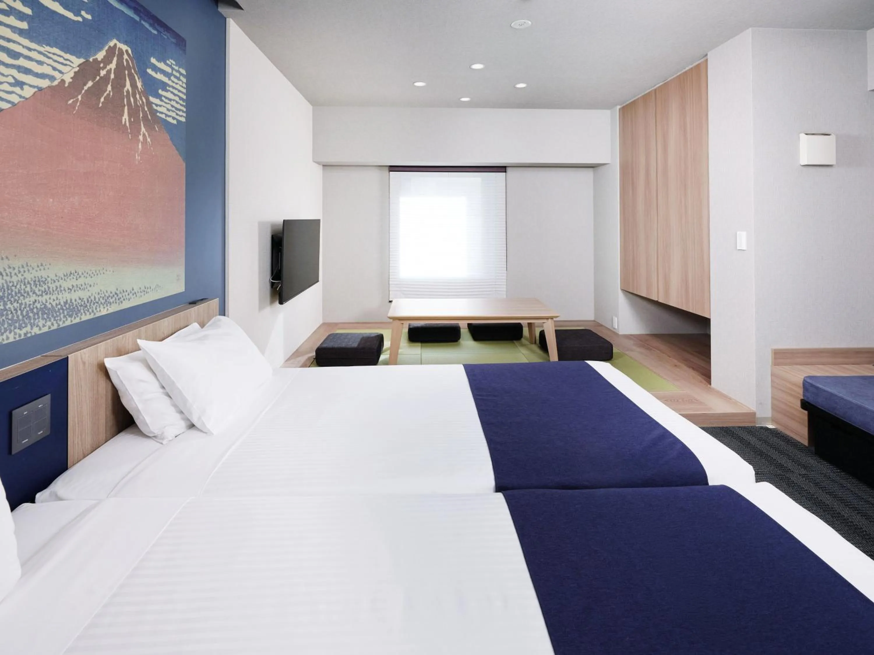 Bed in MONday Apart Ueno Shinokachimachi