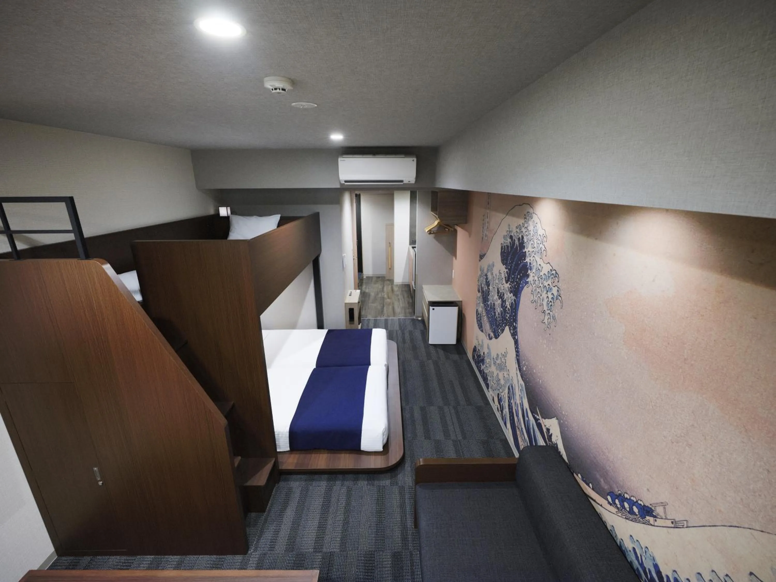 Bed in MONday Apart Ueno Shinokachimachi