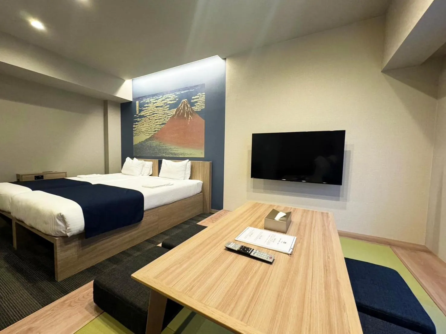 Bed in MONday Apart Ueno Shinokachimachi