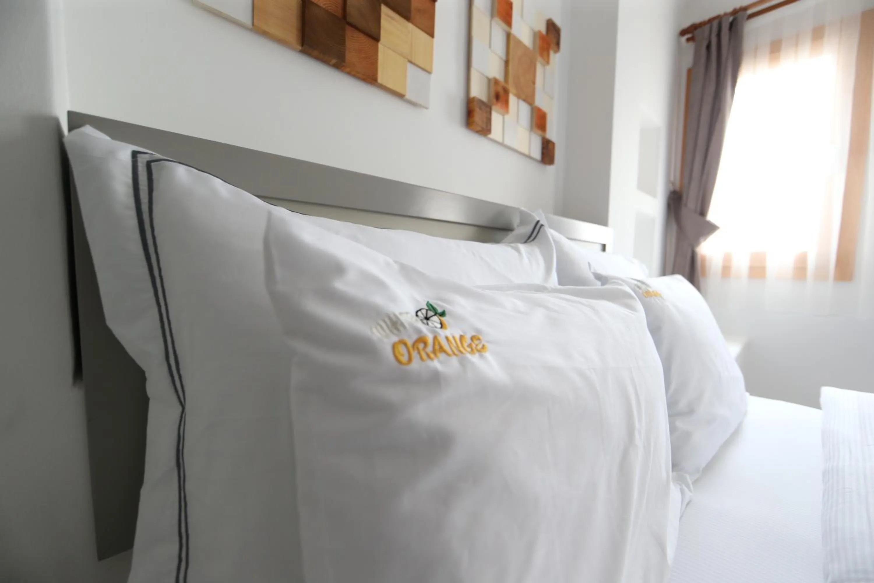 Property logo or sign, Bed in White Orange