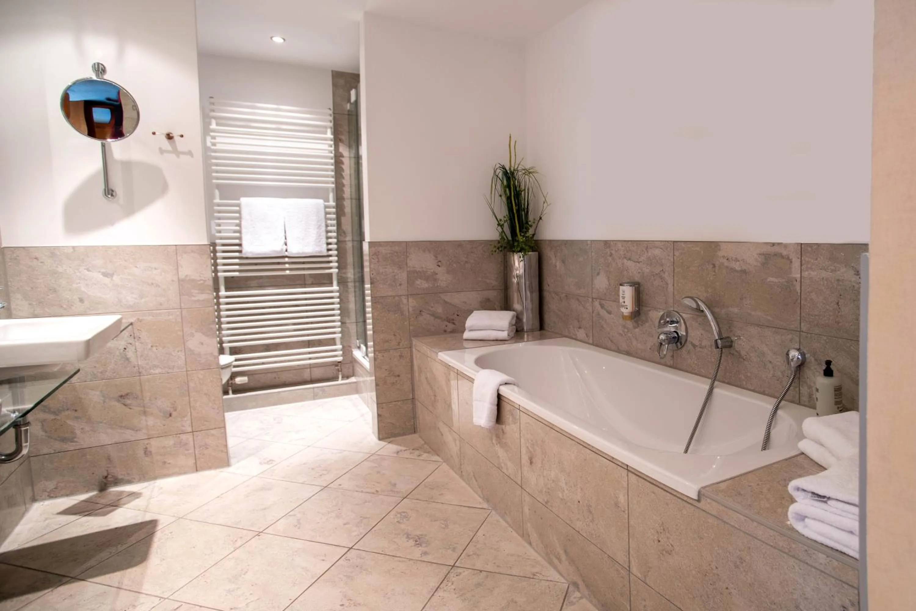 Bath in Best Western Premier Airporthotel Berlin