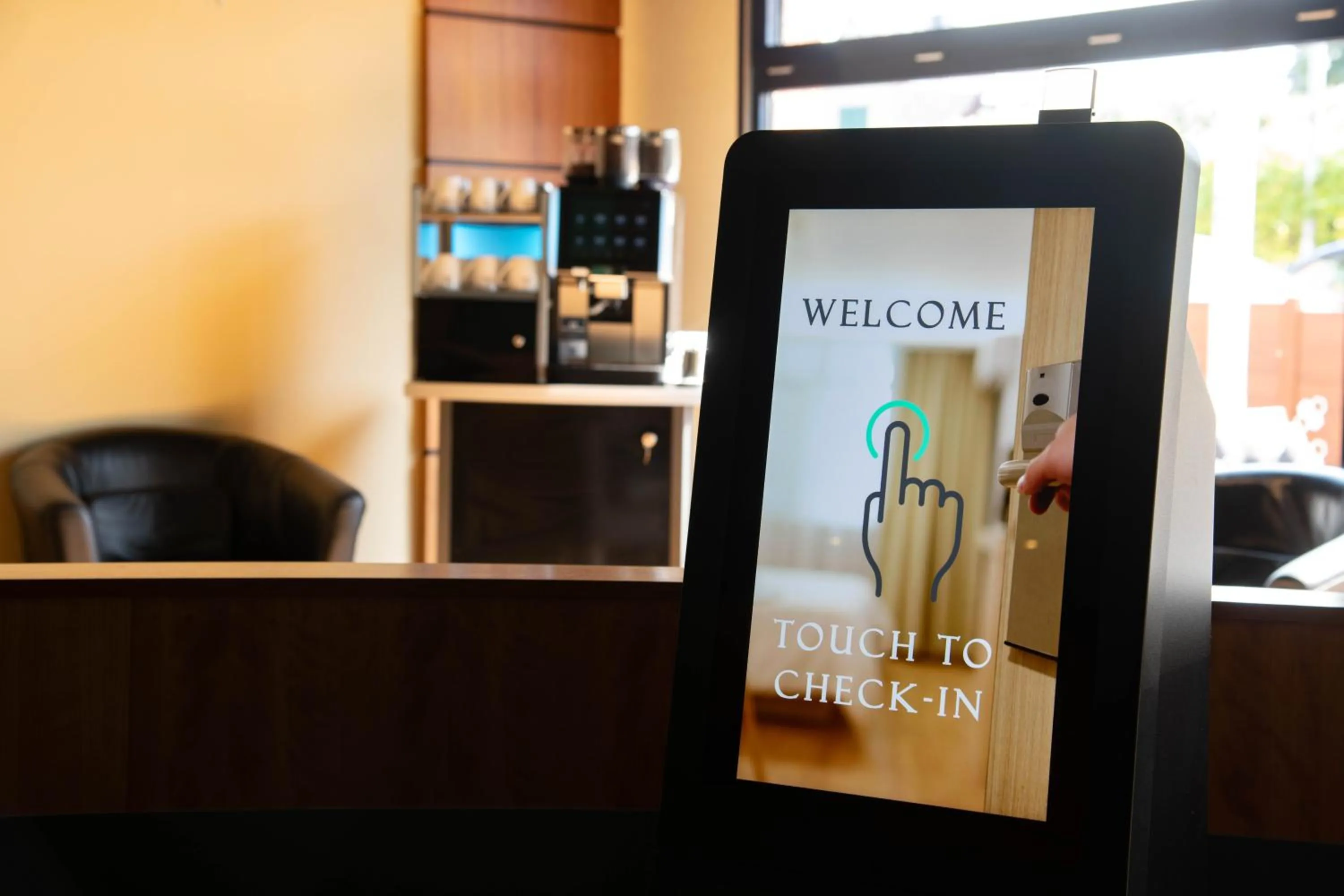 Lobby or reception in Best Western Premier Airporthotel Berlin