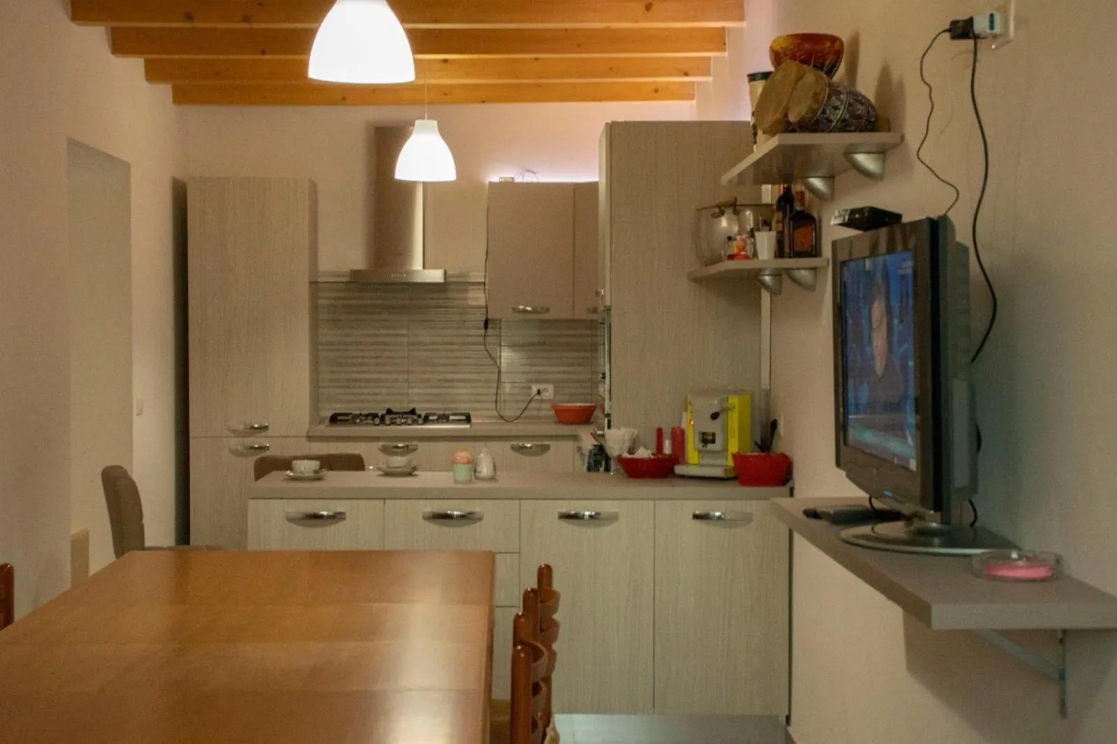 Communal lounge/ TV room in B&b villa Arena