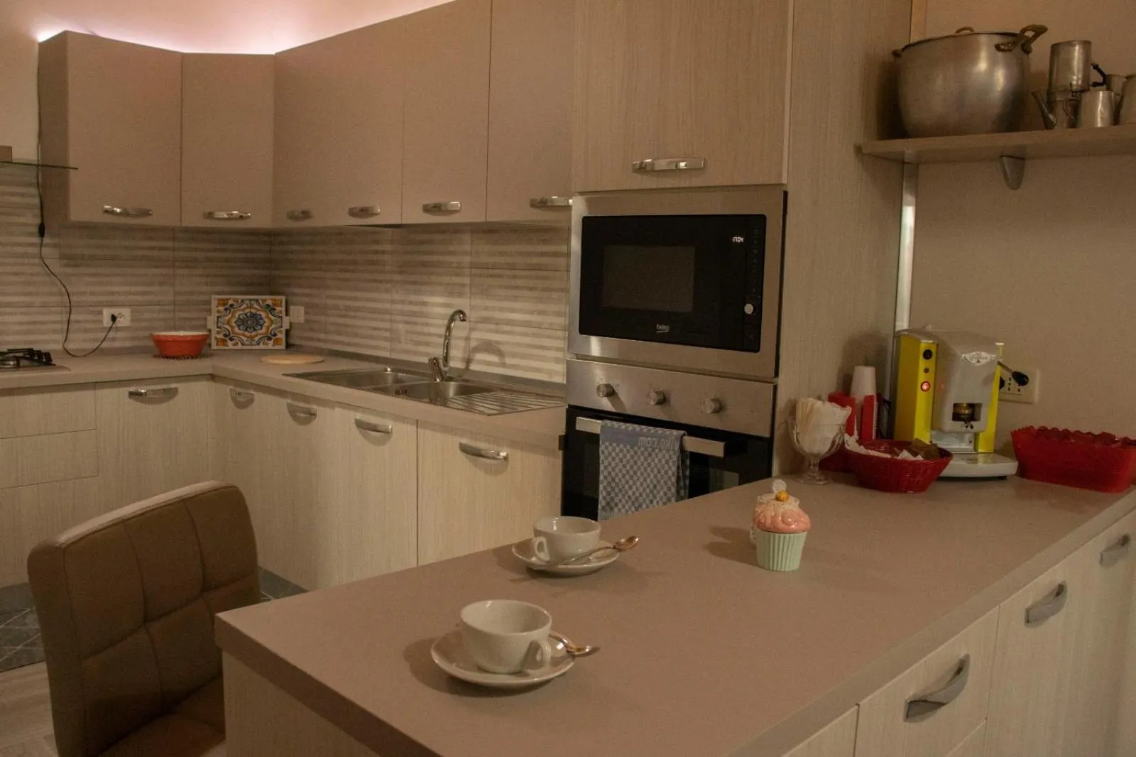 Communal lounge/ TV room in B&b villa Arena