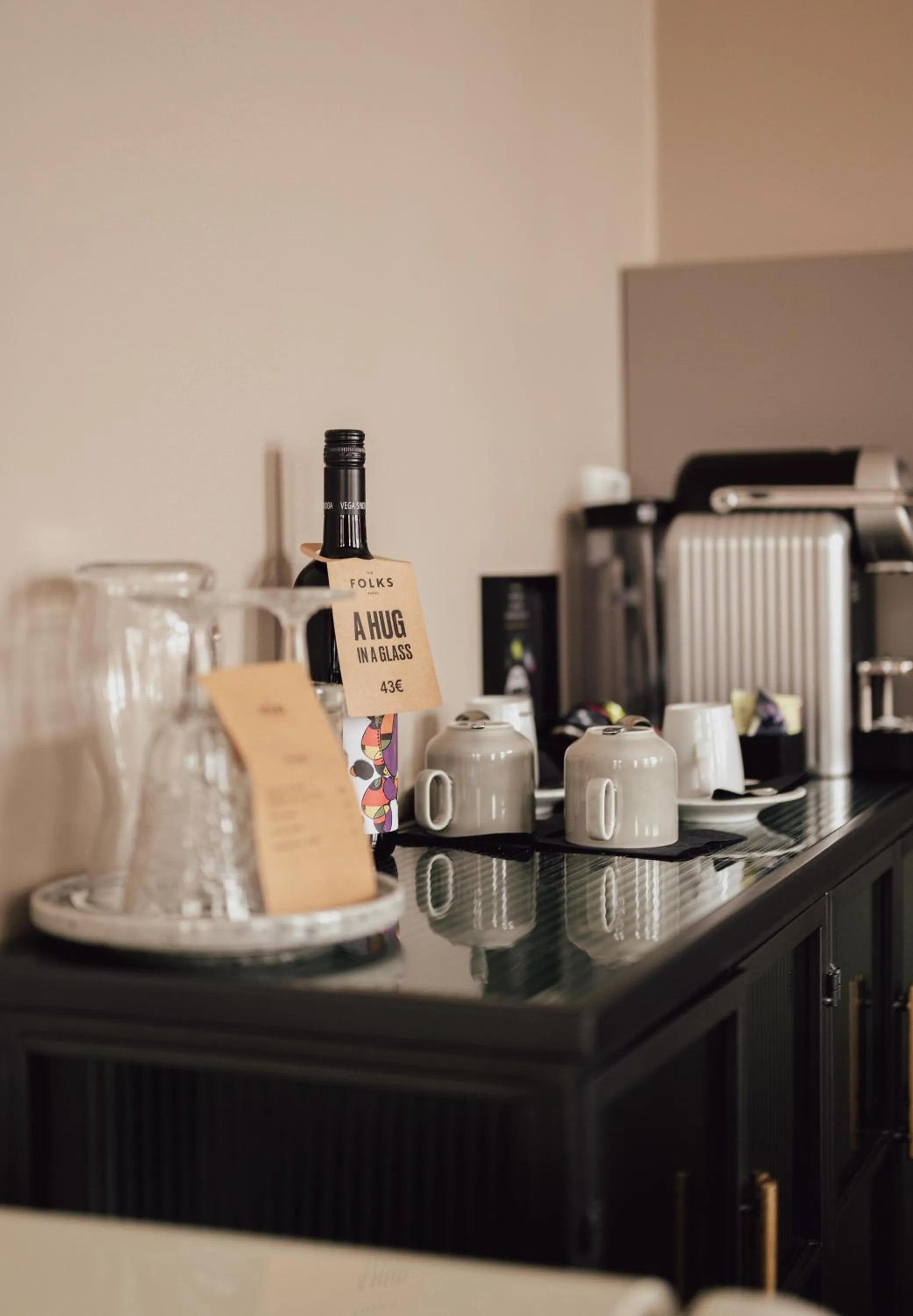 Coffee/tea facilities in The Folks Hotel Konepaja