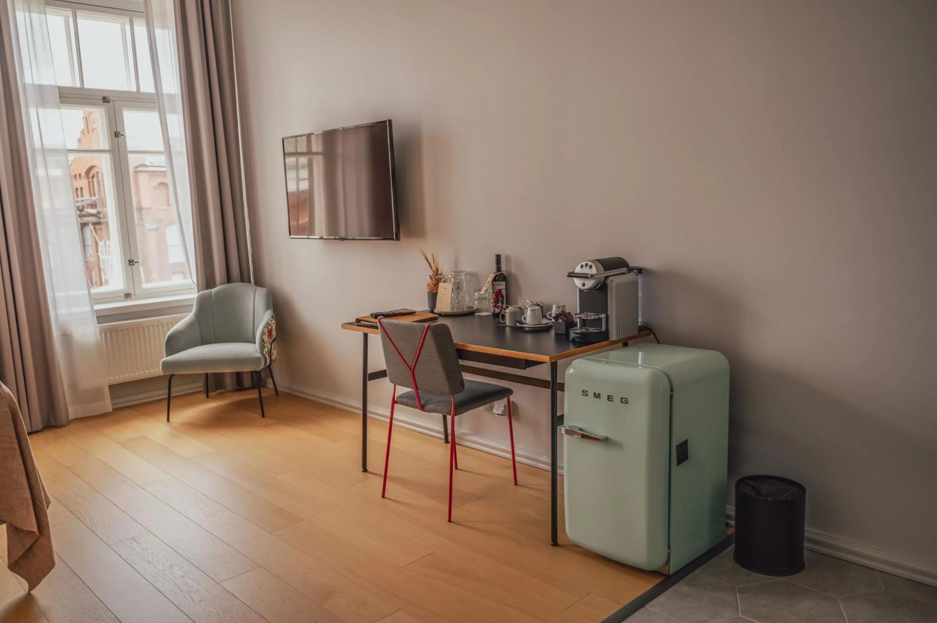 TV and multimedia in The Folks Hotel Konepaja