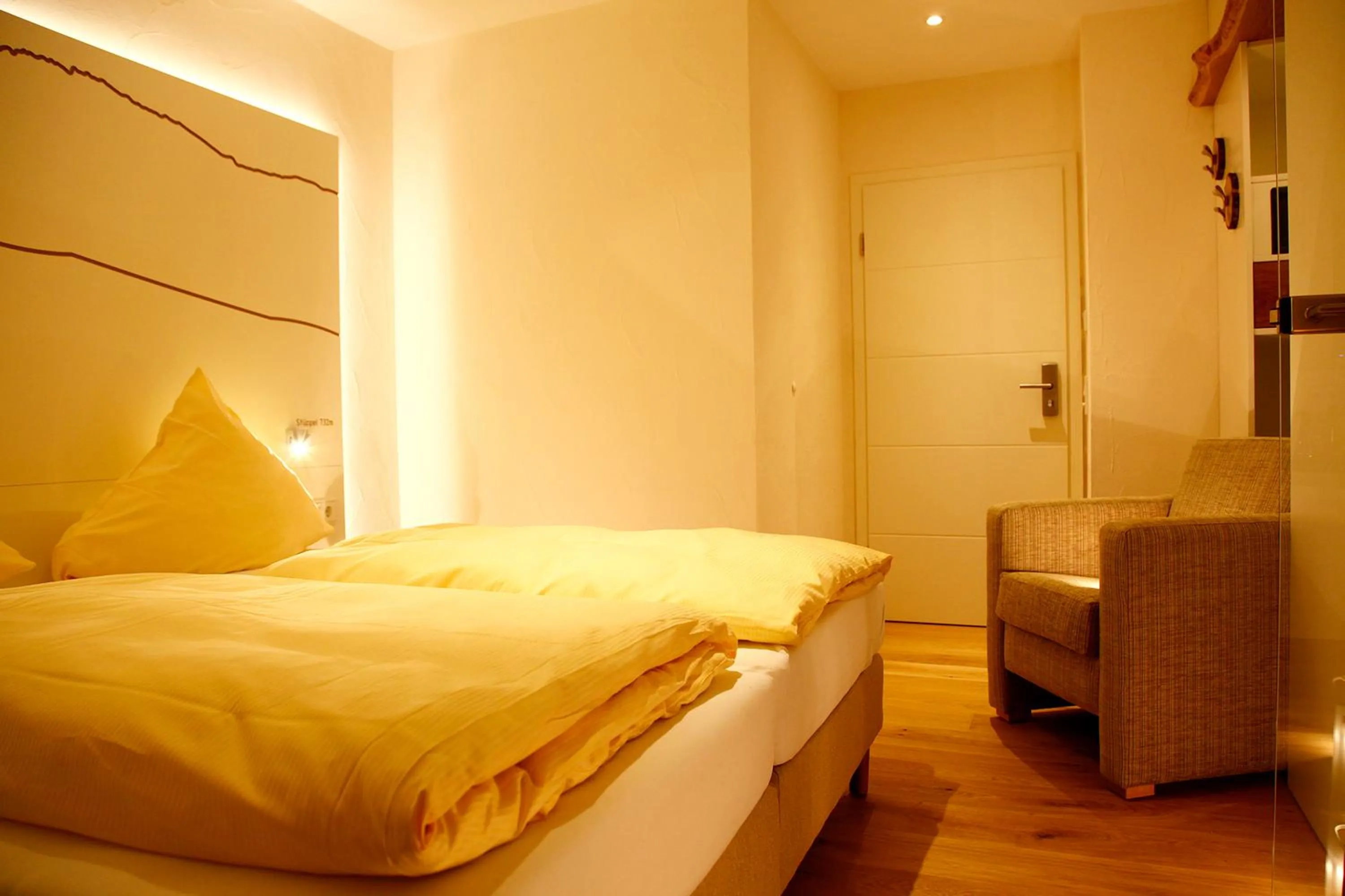 Photo of the whole room, Bed in Flair Hotel Nieder