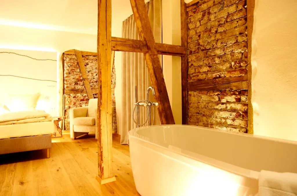 Bedroom, Bed in Flair Hotel Nieder