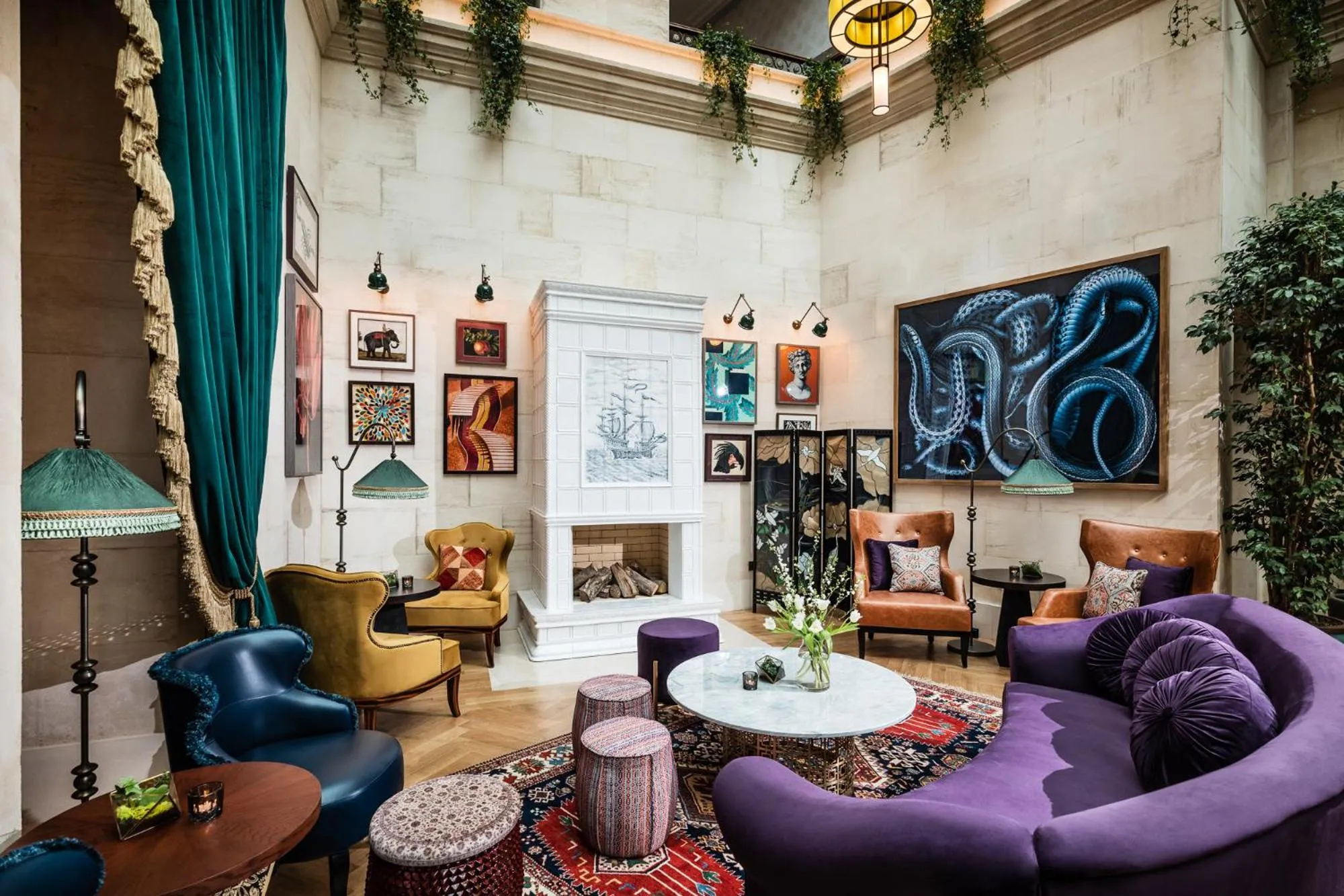 Lounge or bar in The Merchant Baku