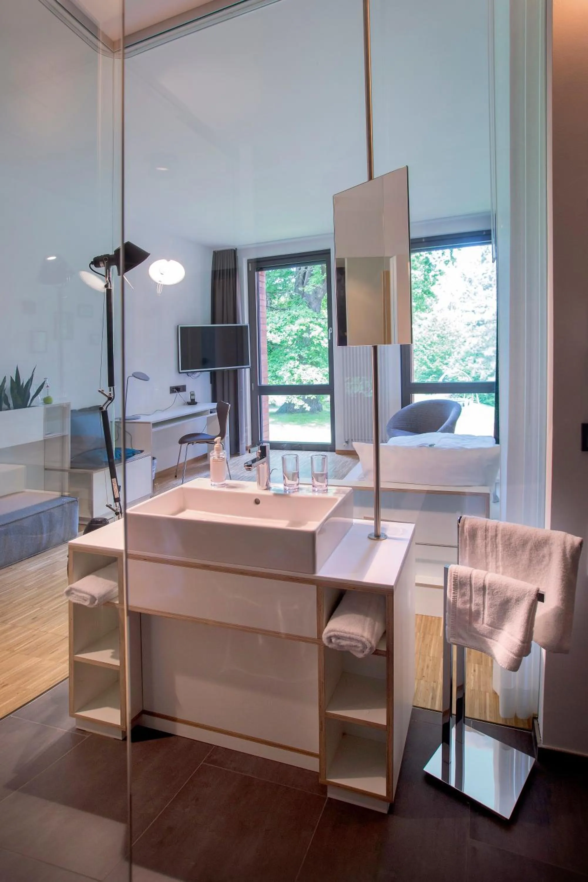 Photo of the whole room, Bed in Arcadeon