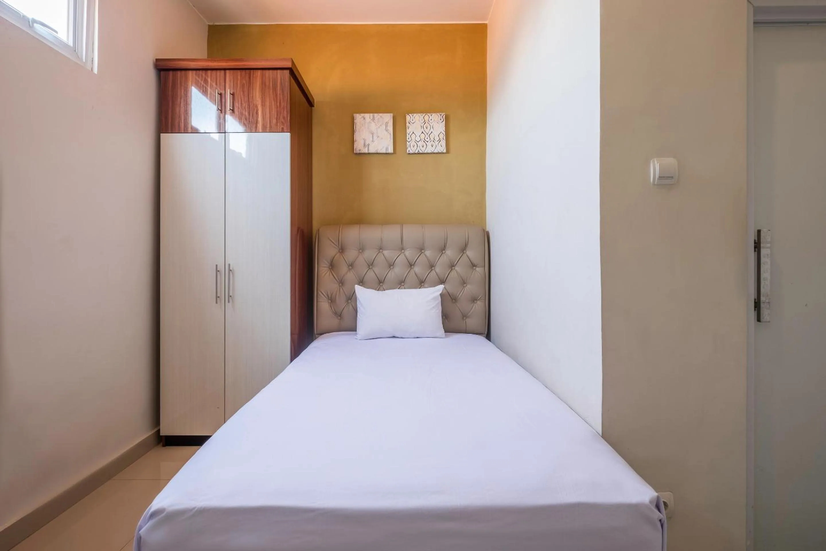 Bedroom, Bed in Koolkost near Stikes Cirebon