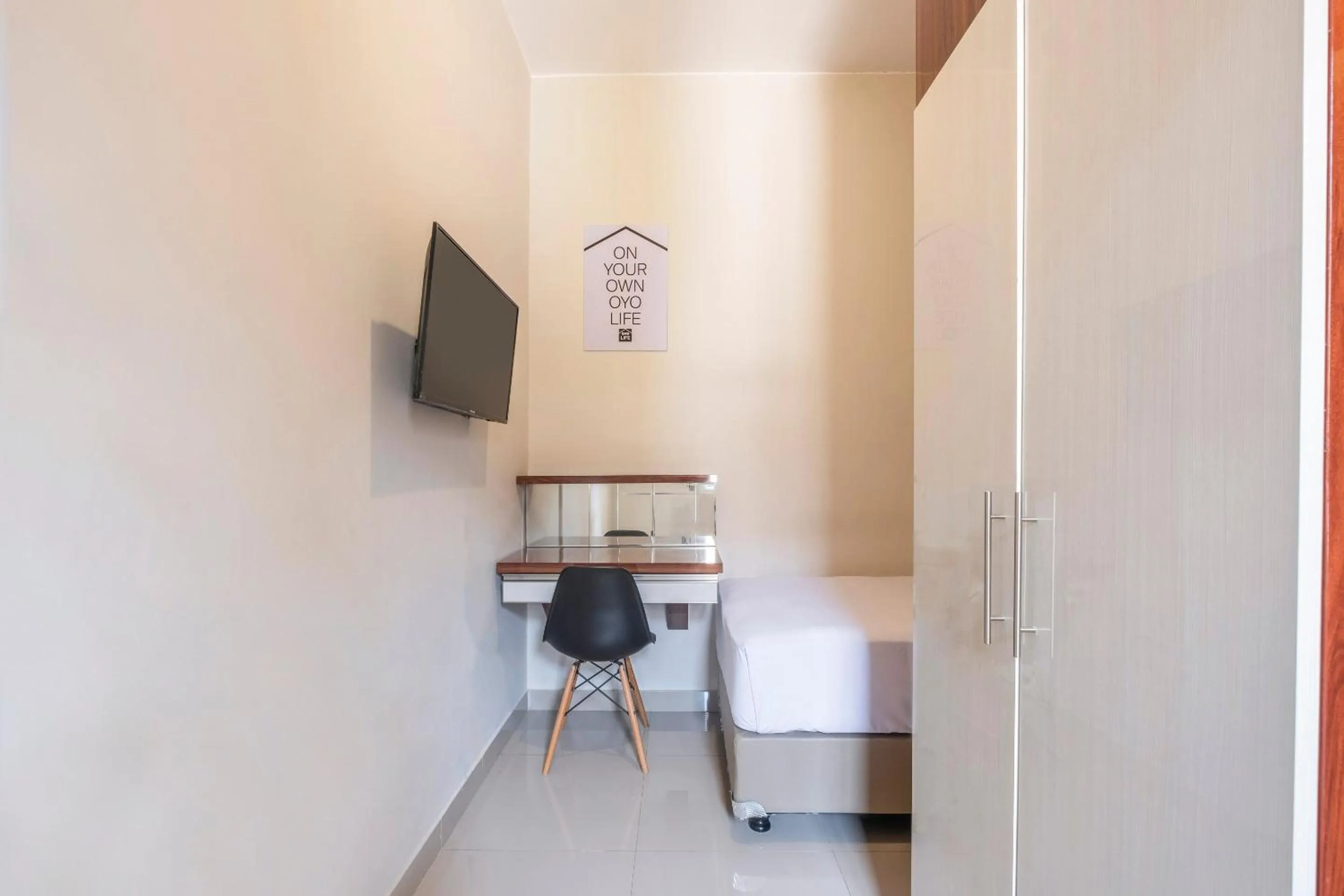 Bedroom, Bed in Koolkost near Stikes Cirebon