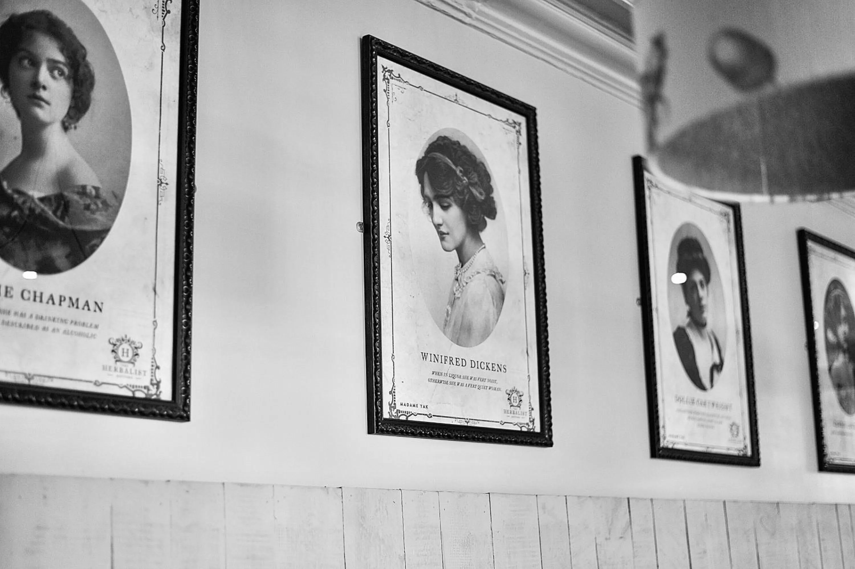 Restaurant/places to eat in The White Hart Rooms