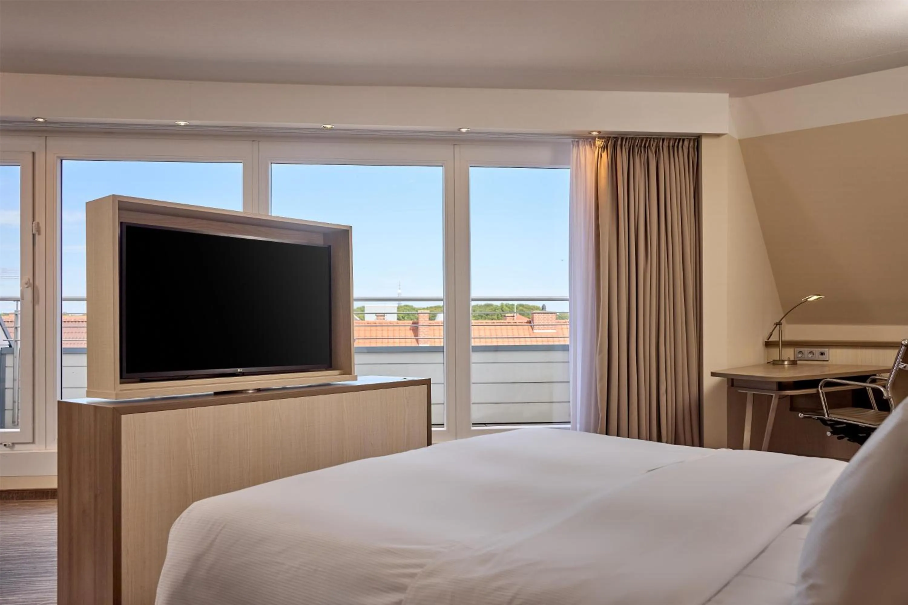 Bed in DoubleTree by Hilton Hannover Schweizerhof