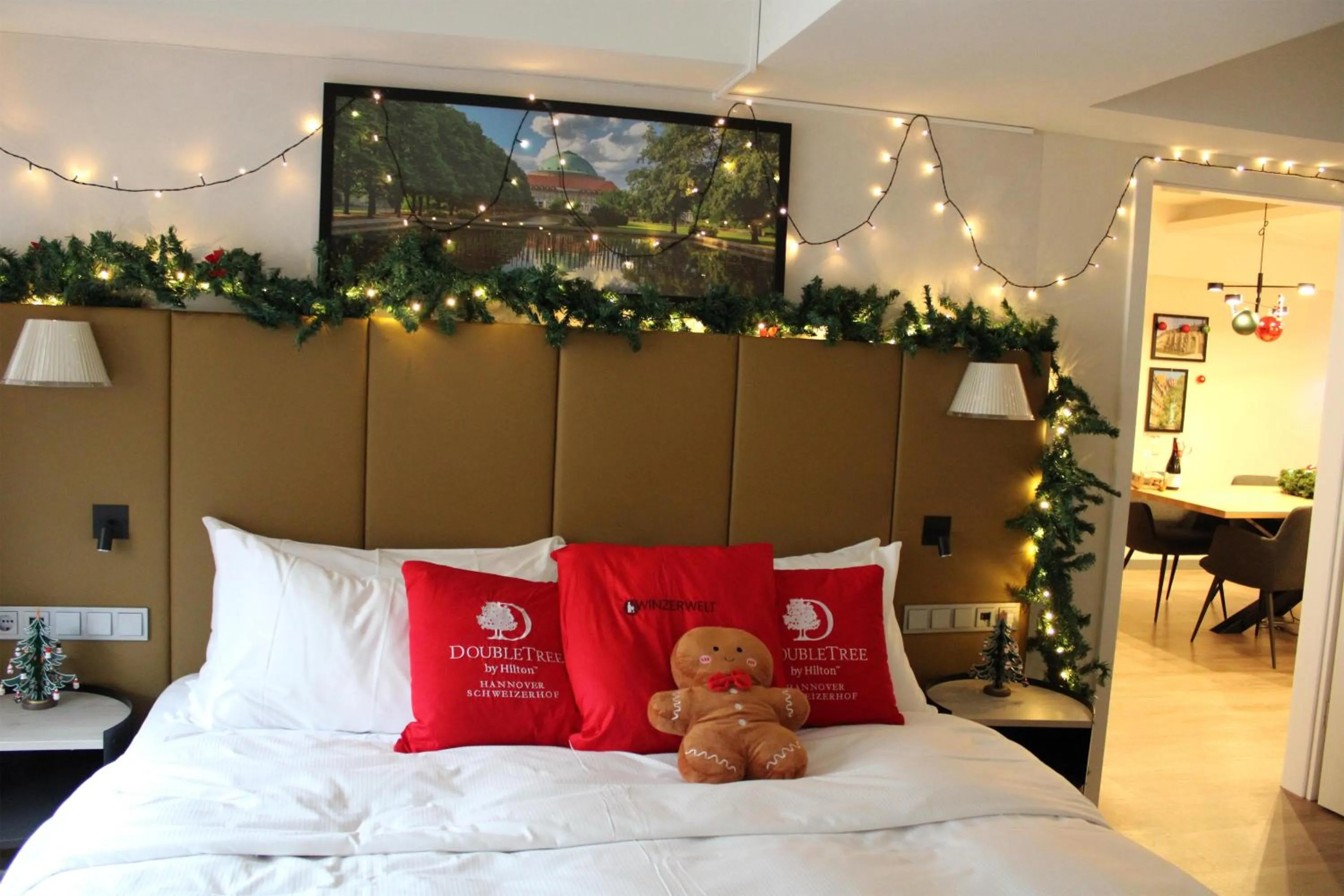 Bed in DoubleTree by Hilton Hannover Schweizerhof