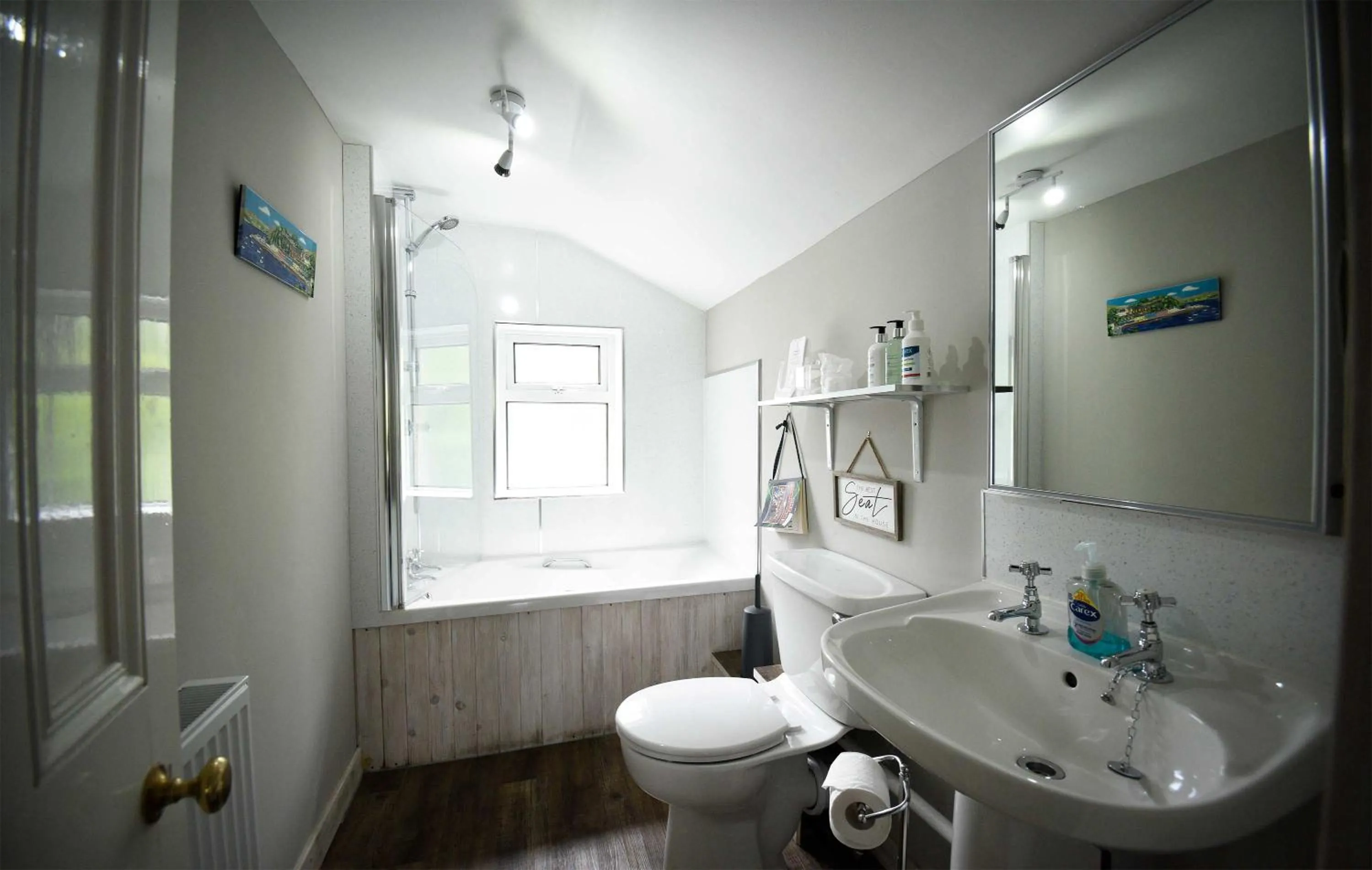 Bathroom in Rockview