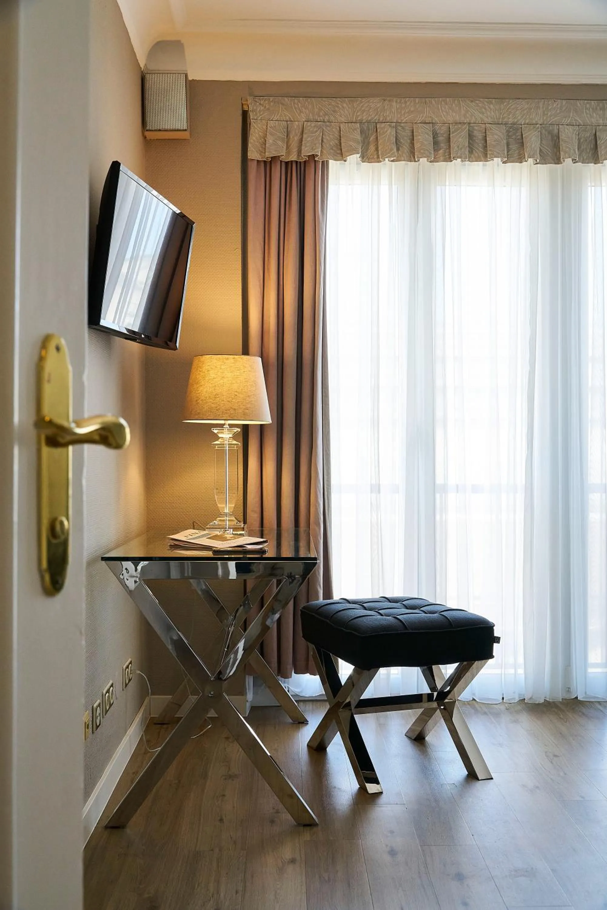 Seating area in Hotel Monopol - Central Station