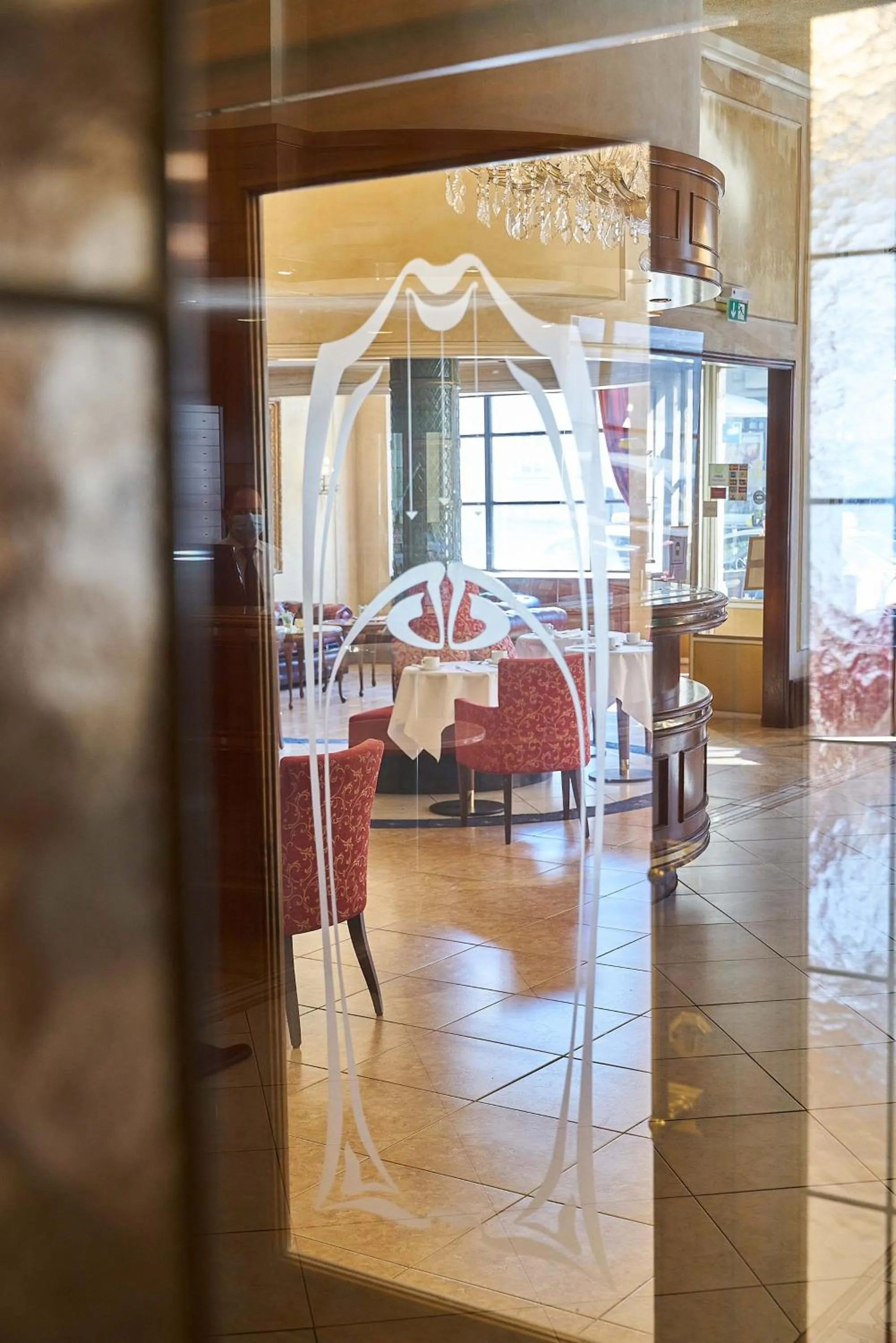 Seating area, Bed in Hotel Monopol - Central Station