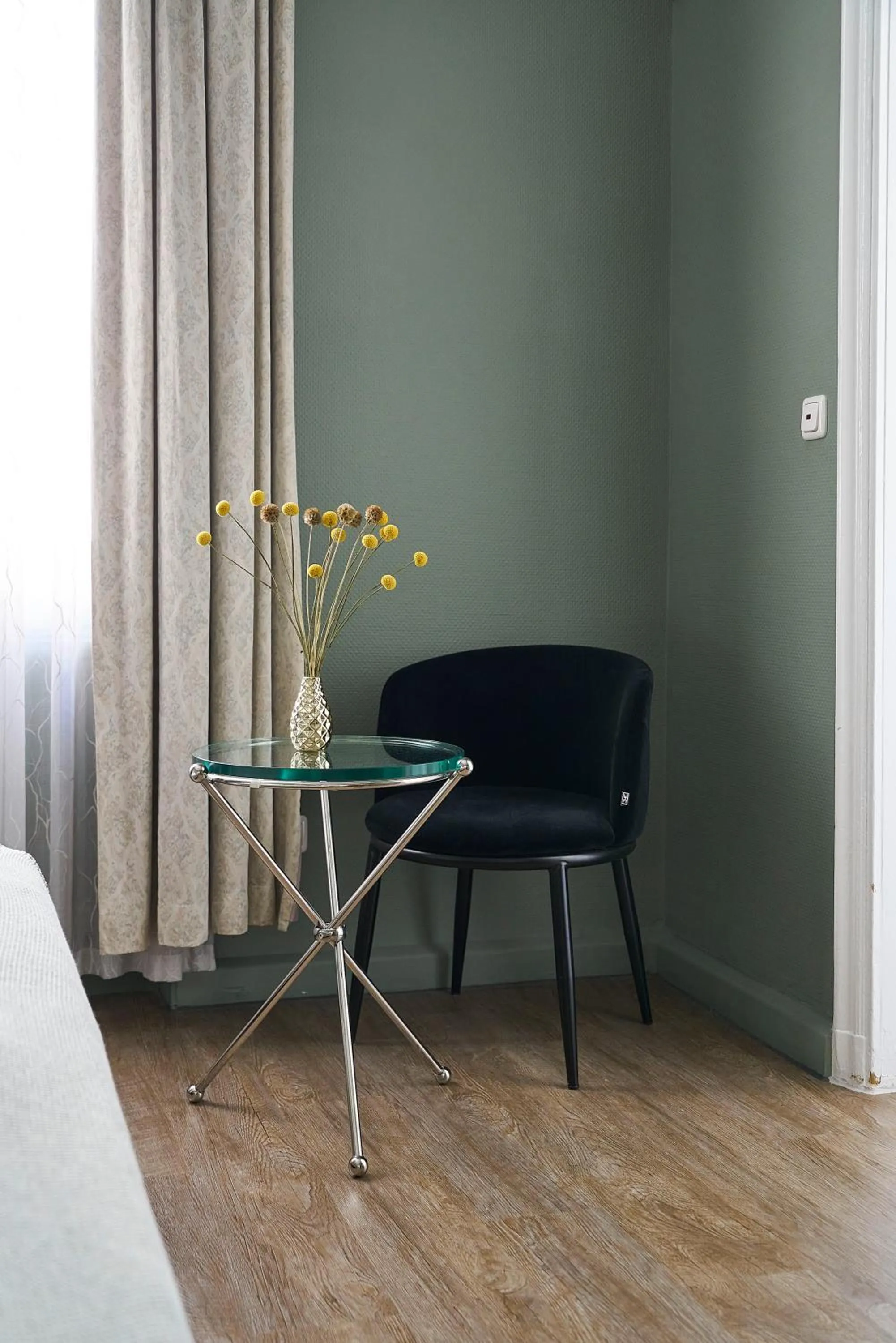 Seating area in Hotel Monopol - Central Station