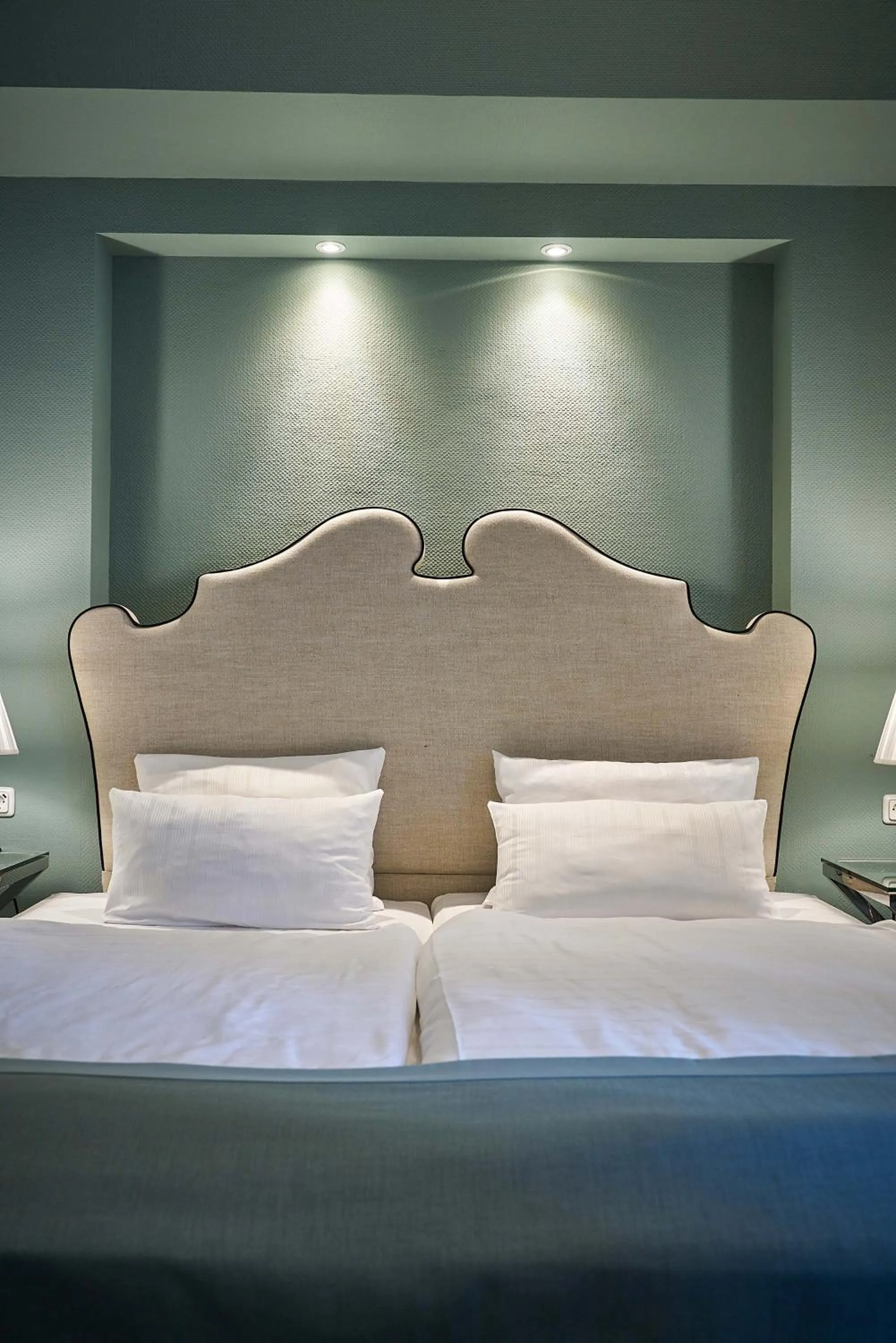 Bed in Hotel Monopol - Central Station